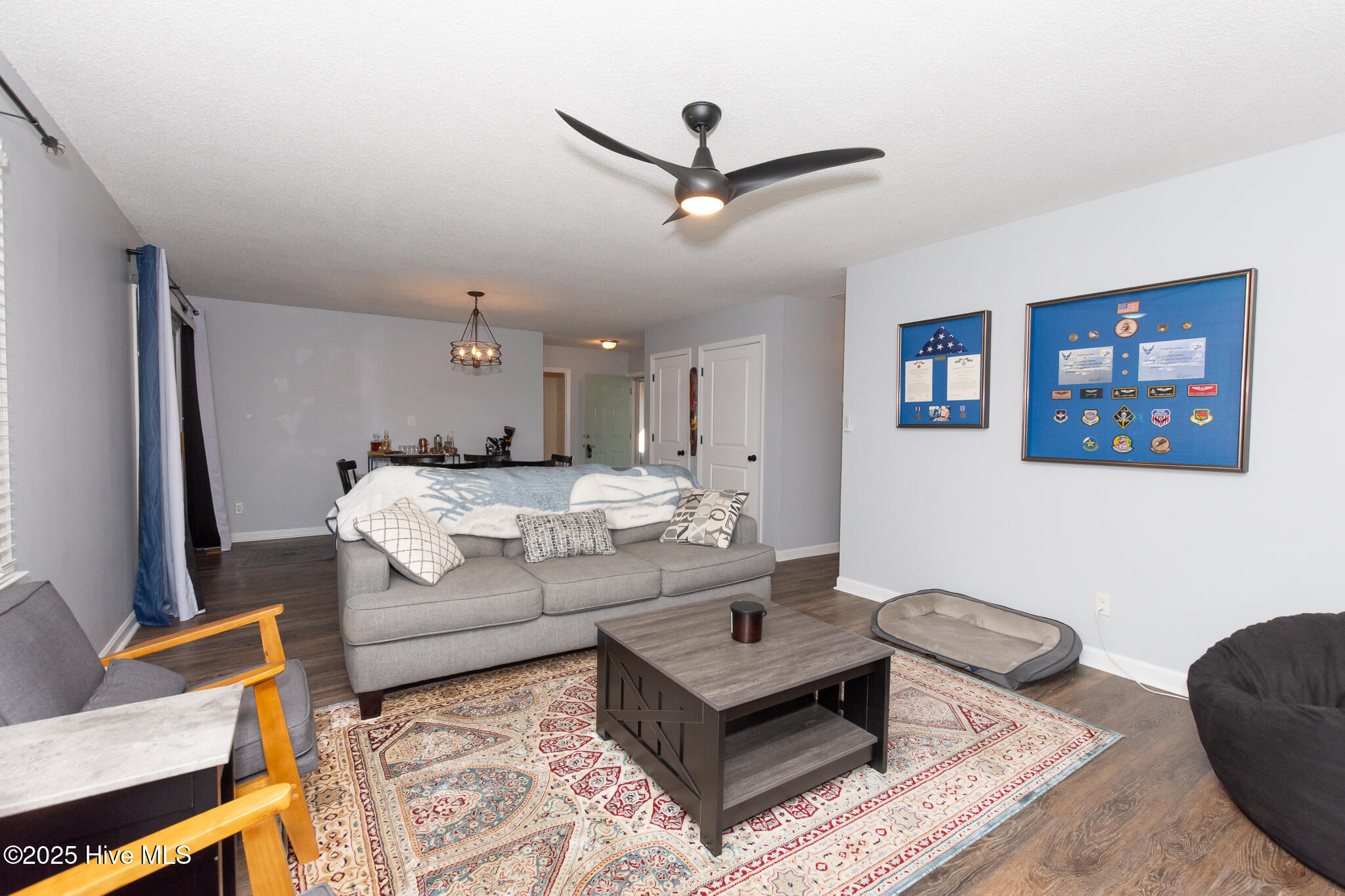 100546000 | Photo 10