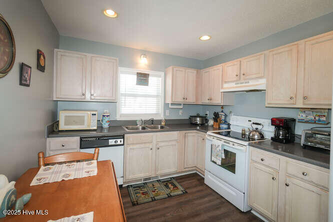 100552638 | Photo 10