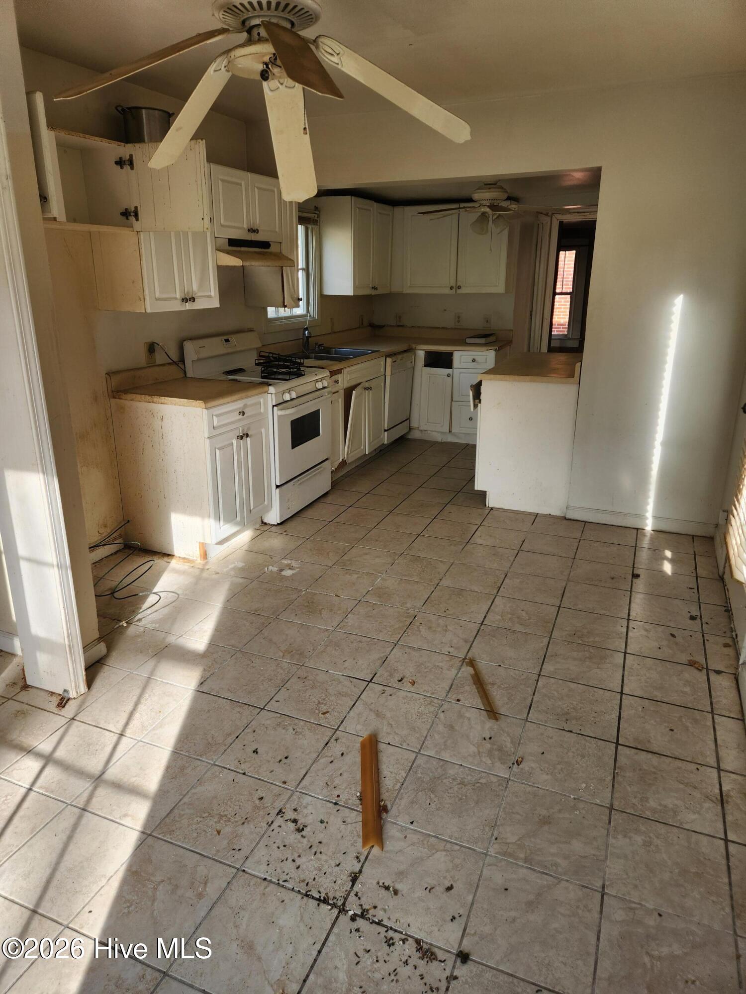 100550453 | Photo 27