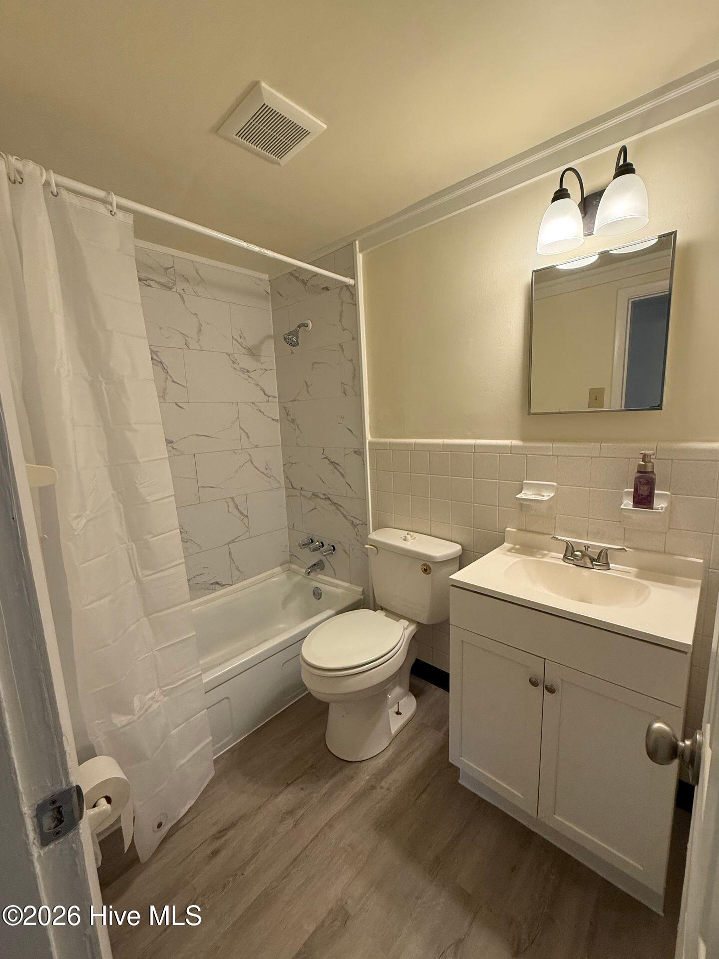 100547073 | Photo 10