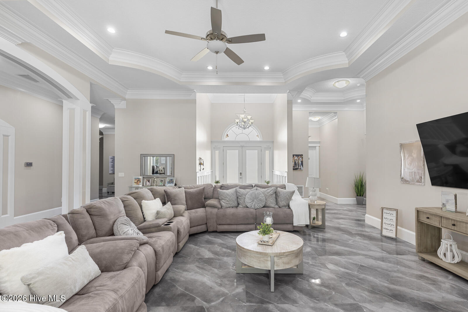 100546022 | Photo 14