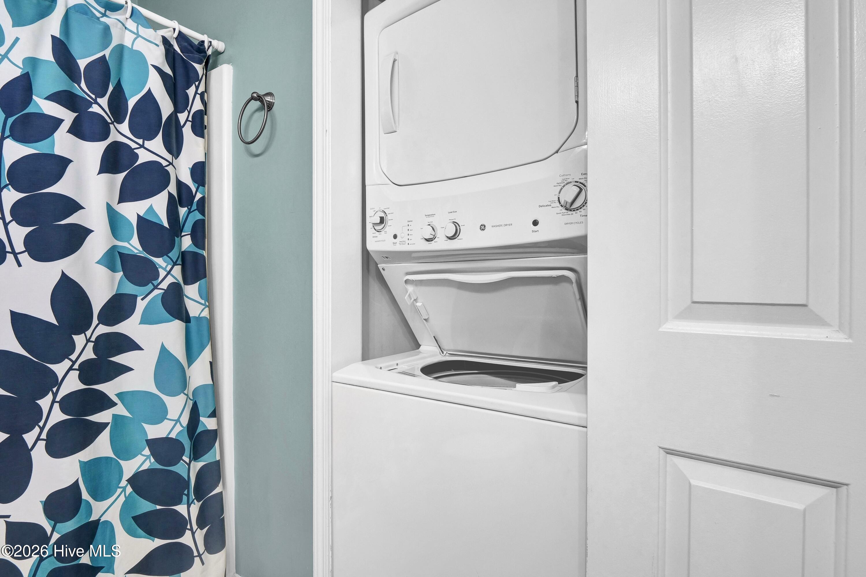 100549670 | Photo 34