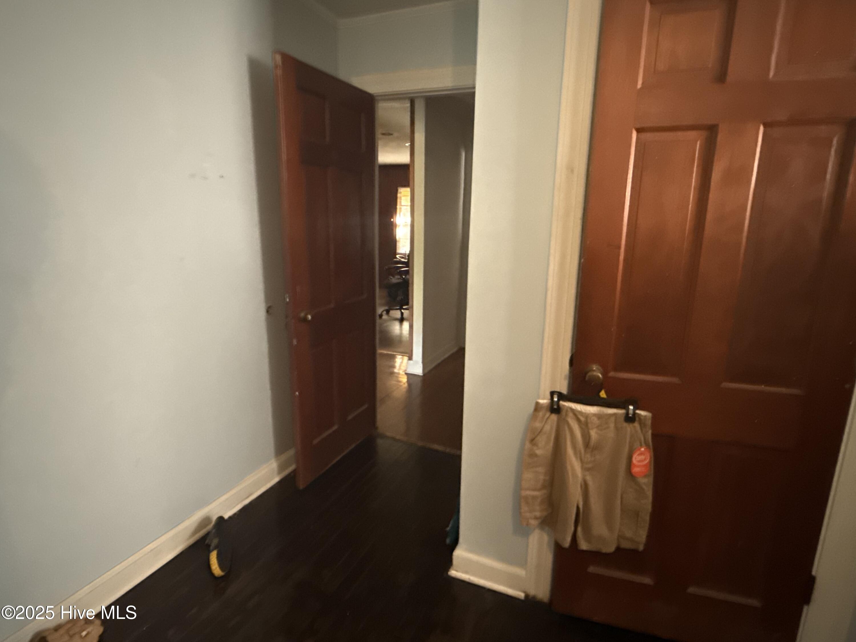 6_photo-1209-charles-drive