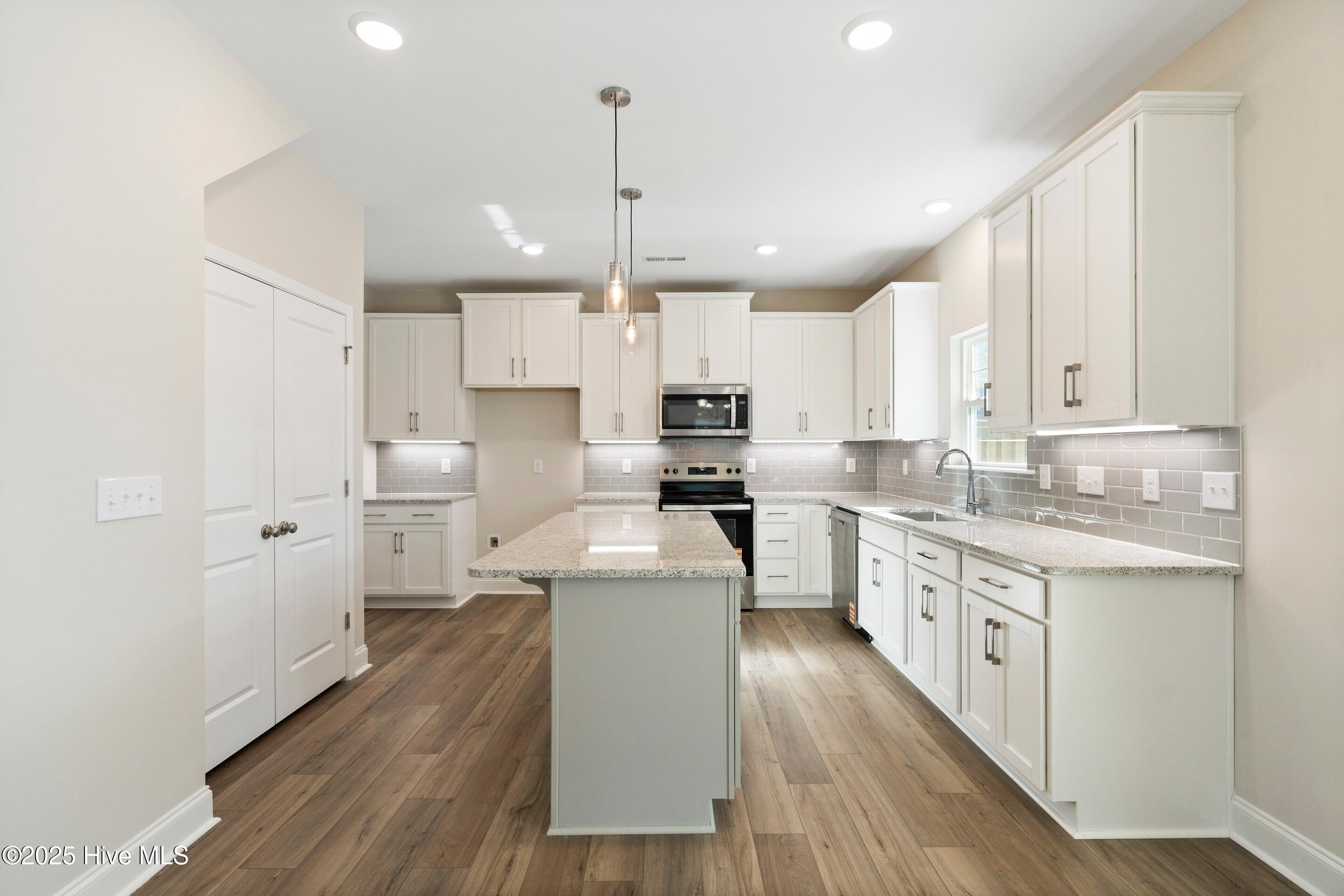 Homes for sale in Winnabow, NC | 2009 Twilight Dr Ne, Winnabow, NC 28479 | MLS# 100543350