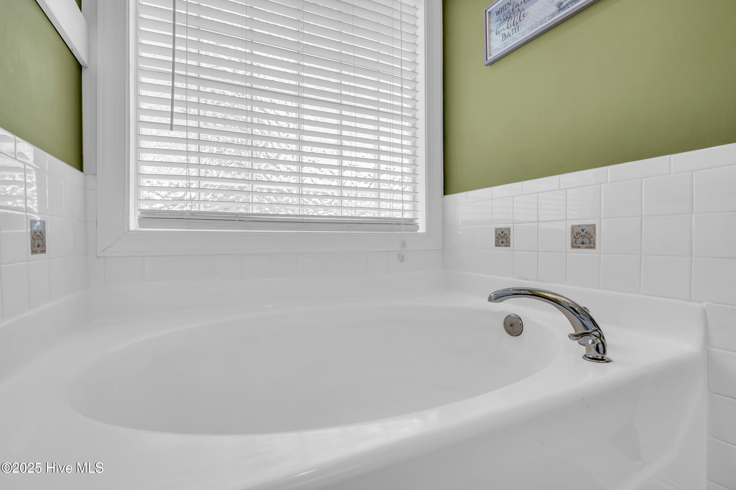 100517407 | Photo 20