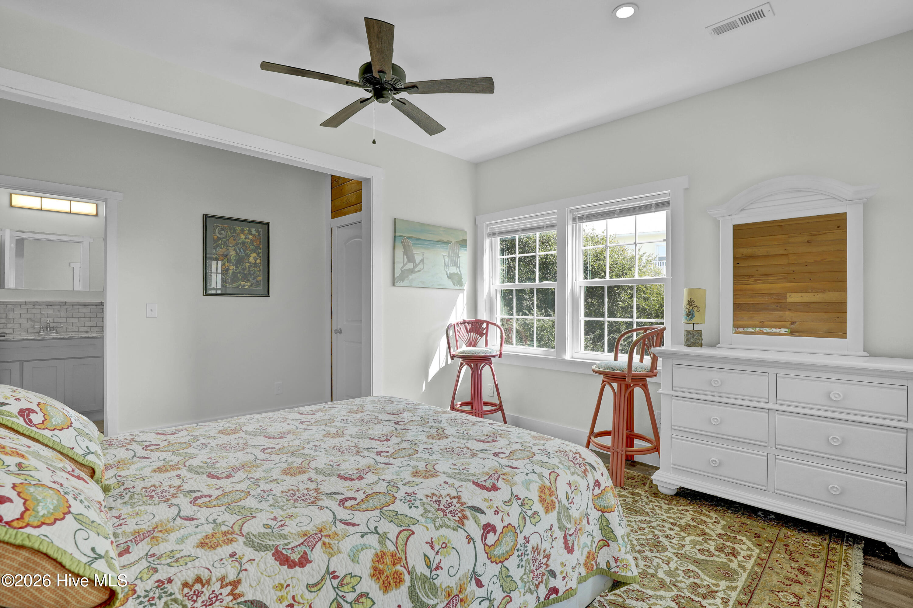 100551394 | Photo 19