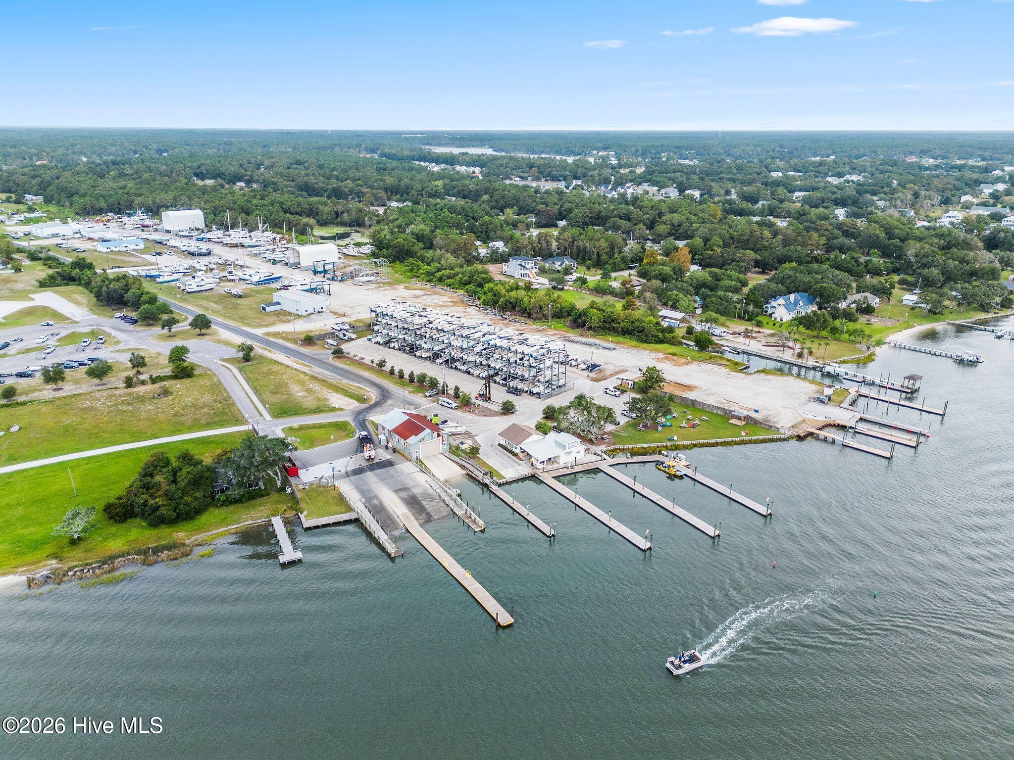 100567627 | Photo 15