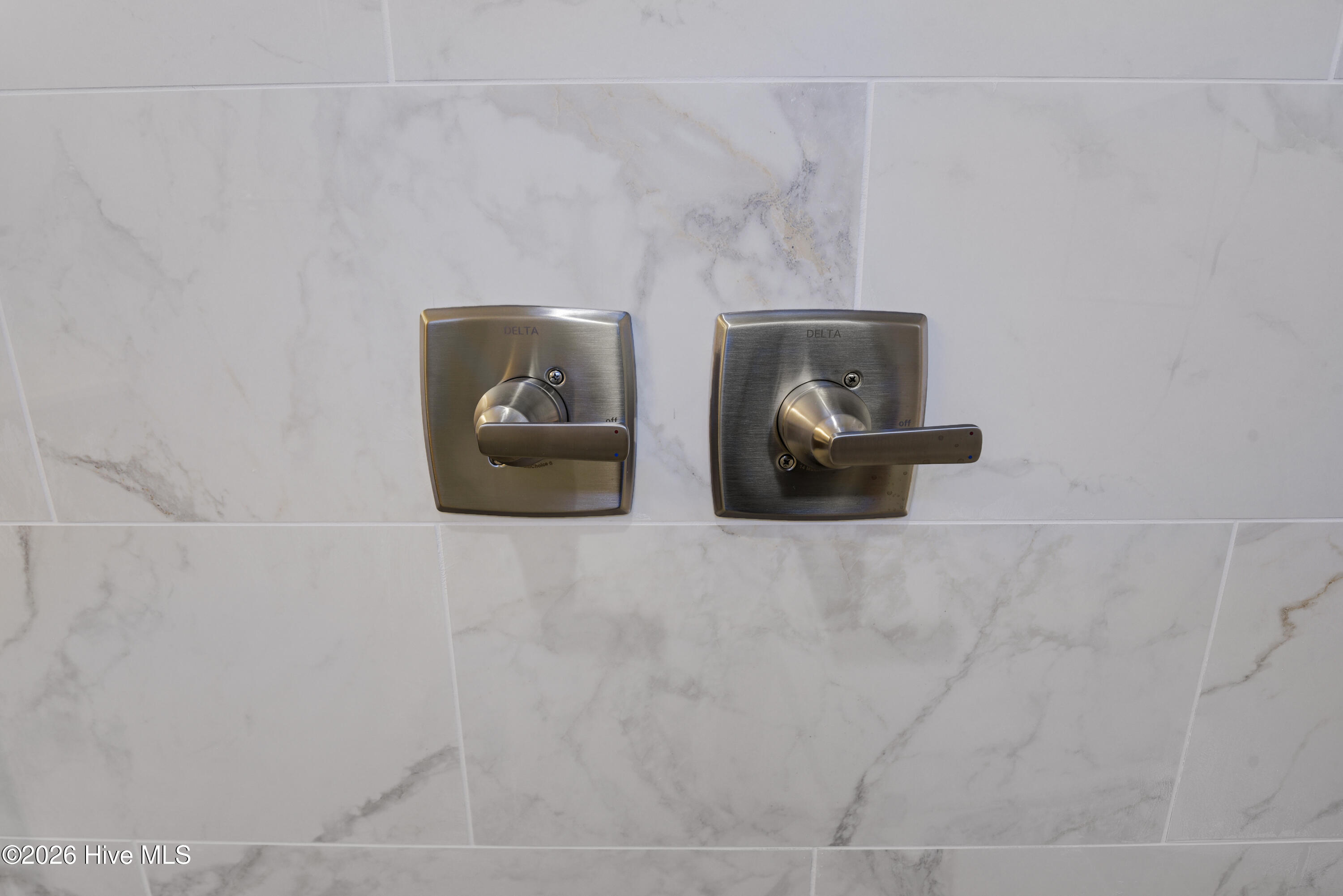 100563522 | Photo 37