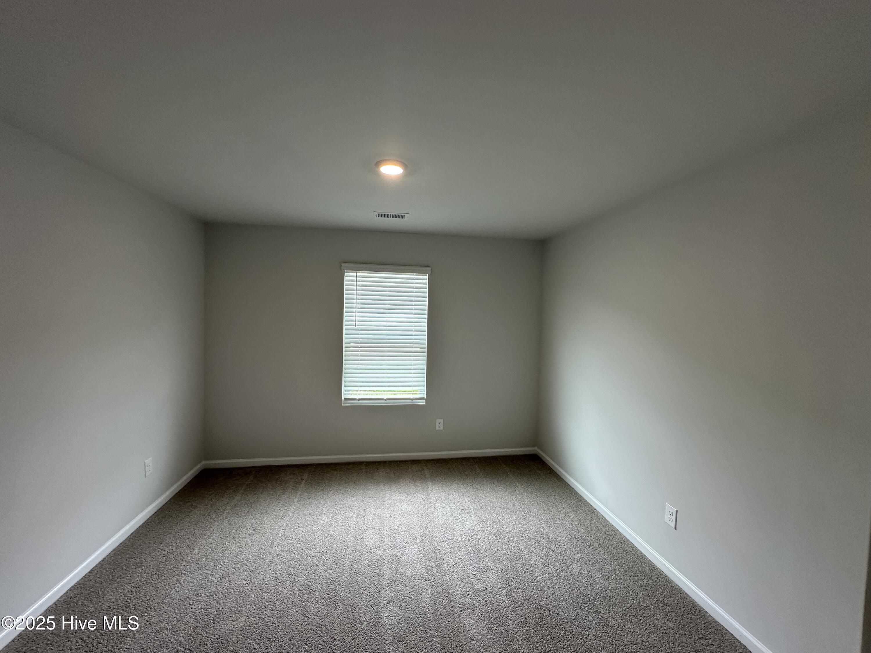 100547602 | Photo 18