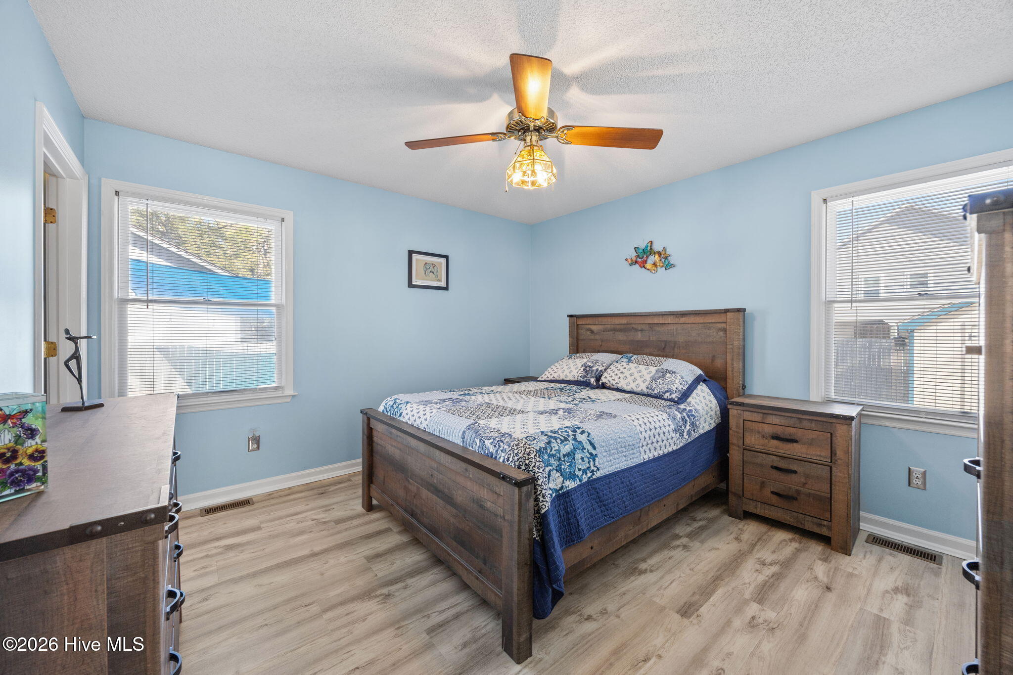 100554594 | Photo 24