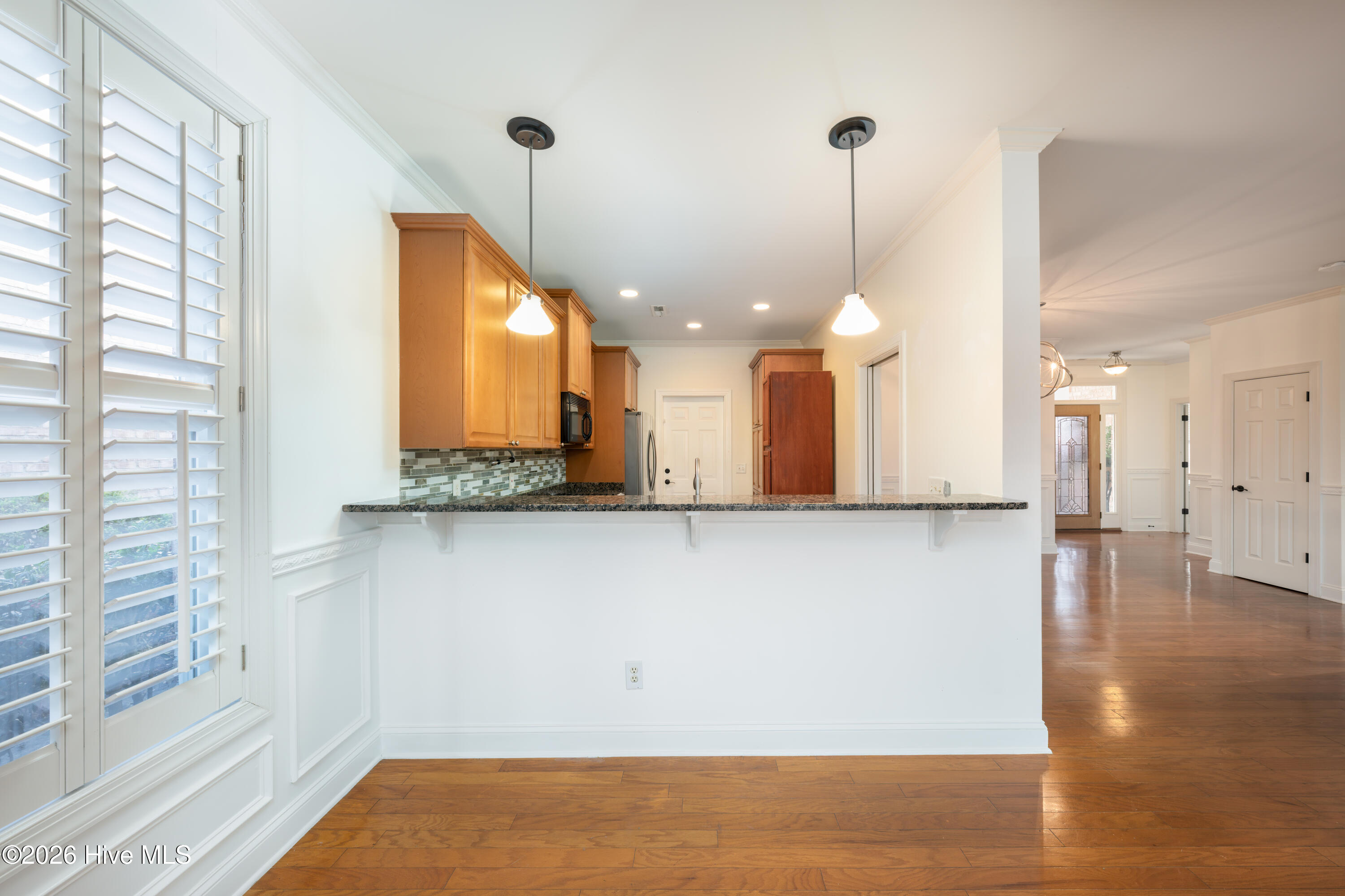 100548724 | Photo 24