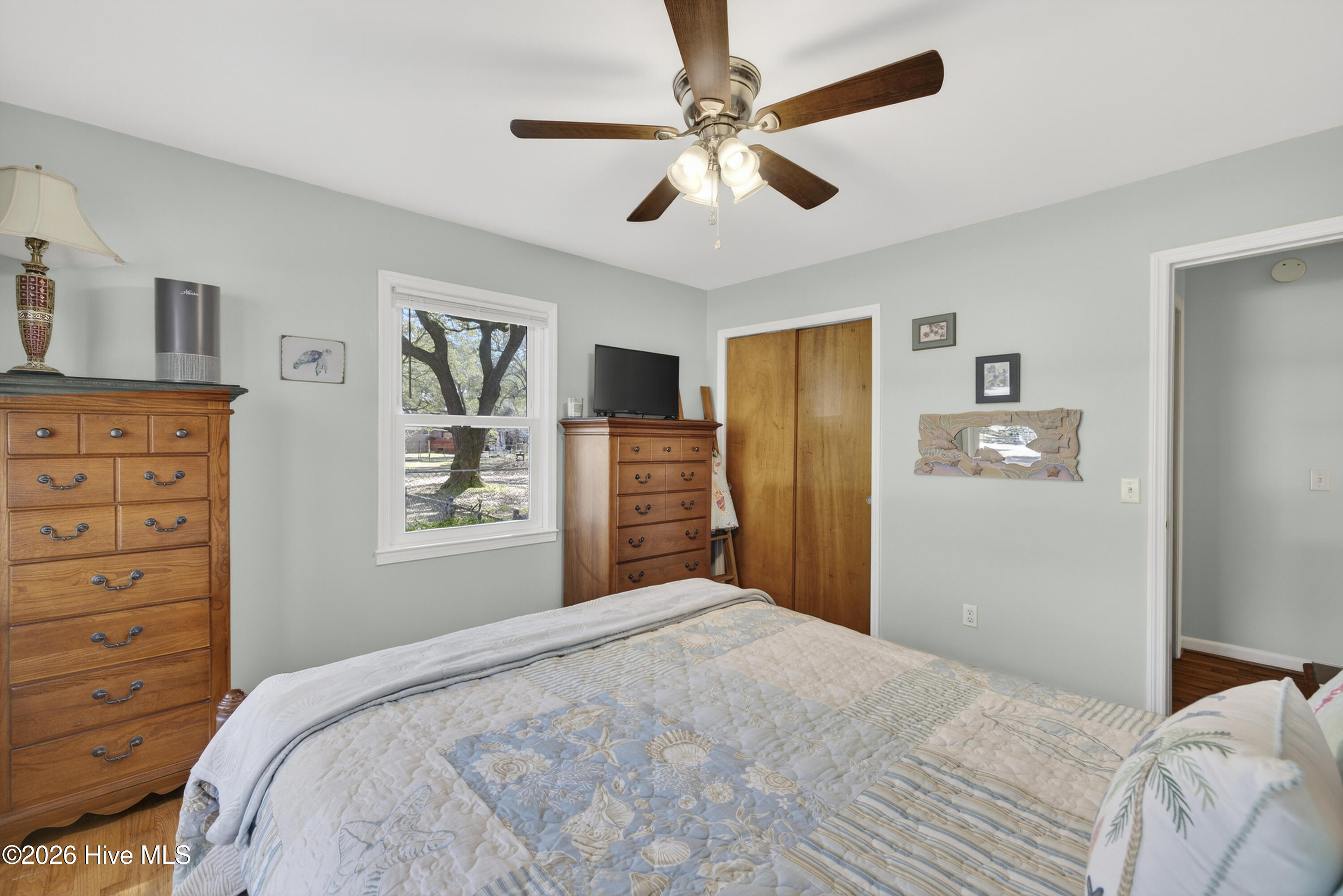 100556651 | Photo 25