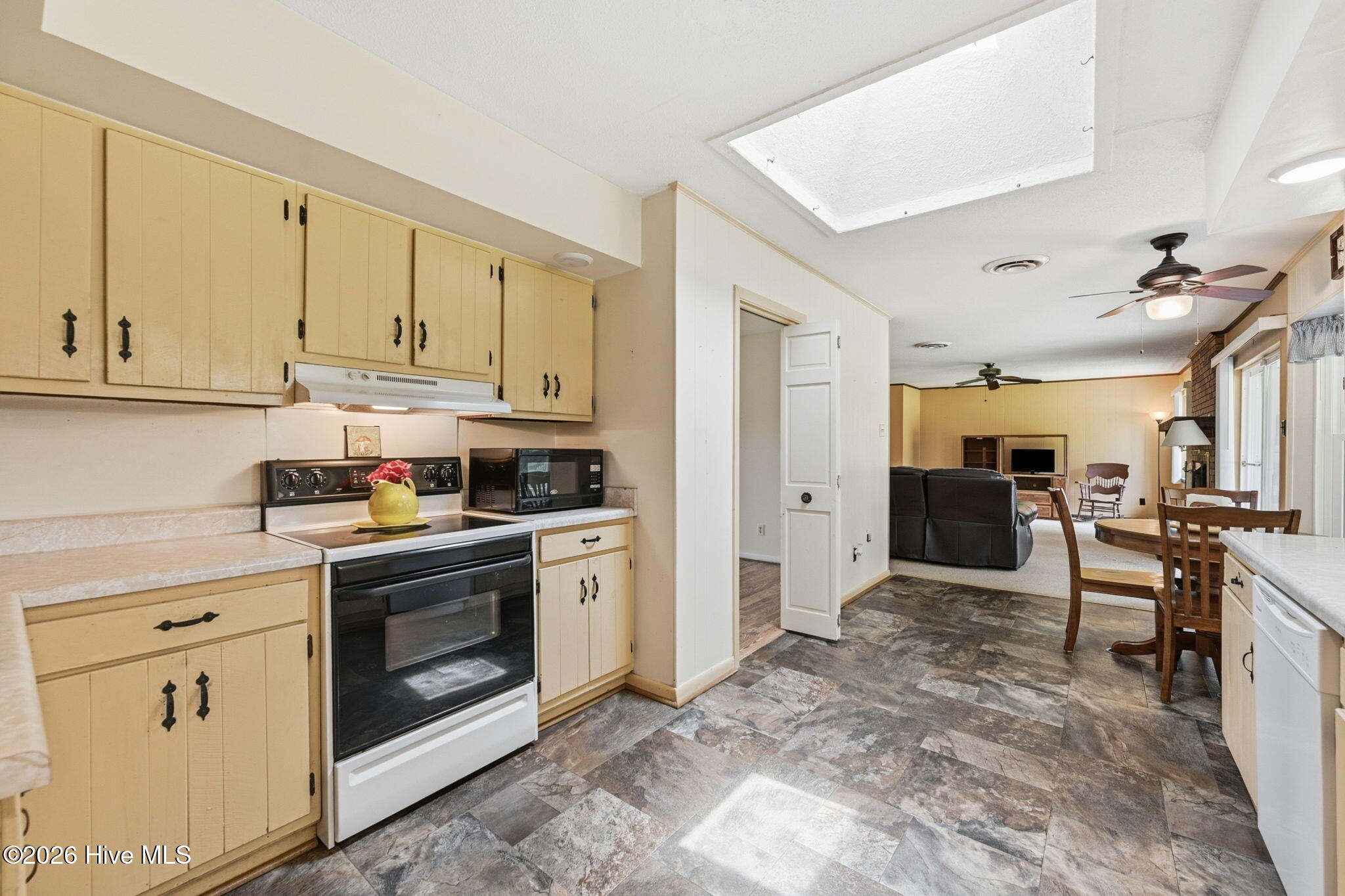 870 Haw Branch Road,Beulaville