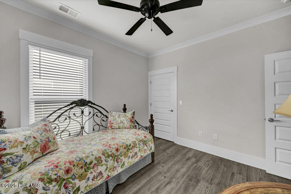 100540446 | Photo 41