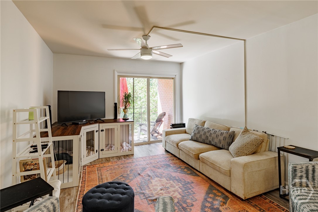 250 Little Street A209