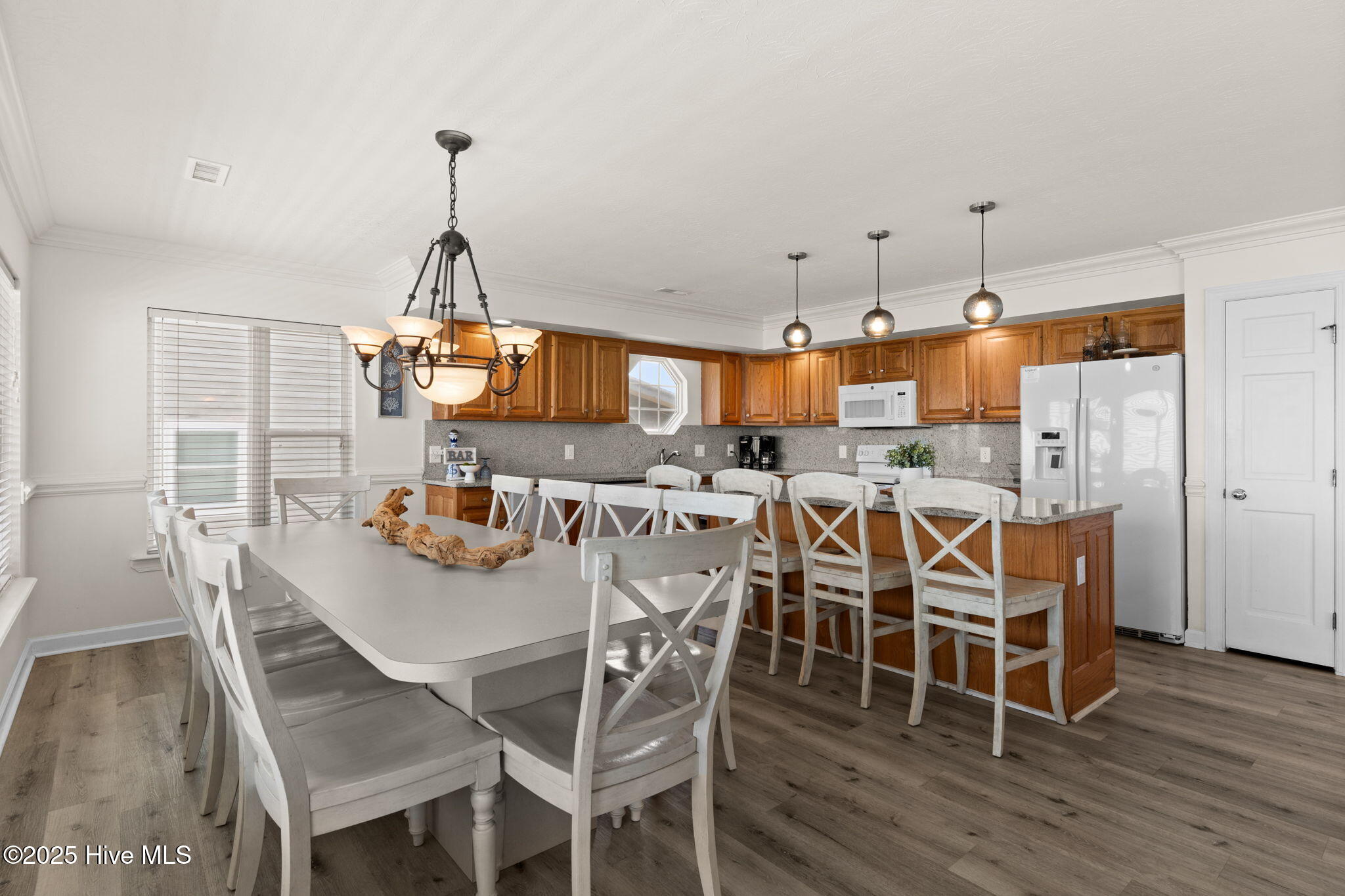 100515755 | Photo 13