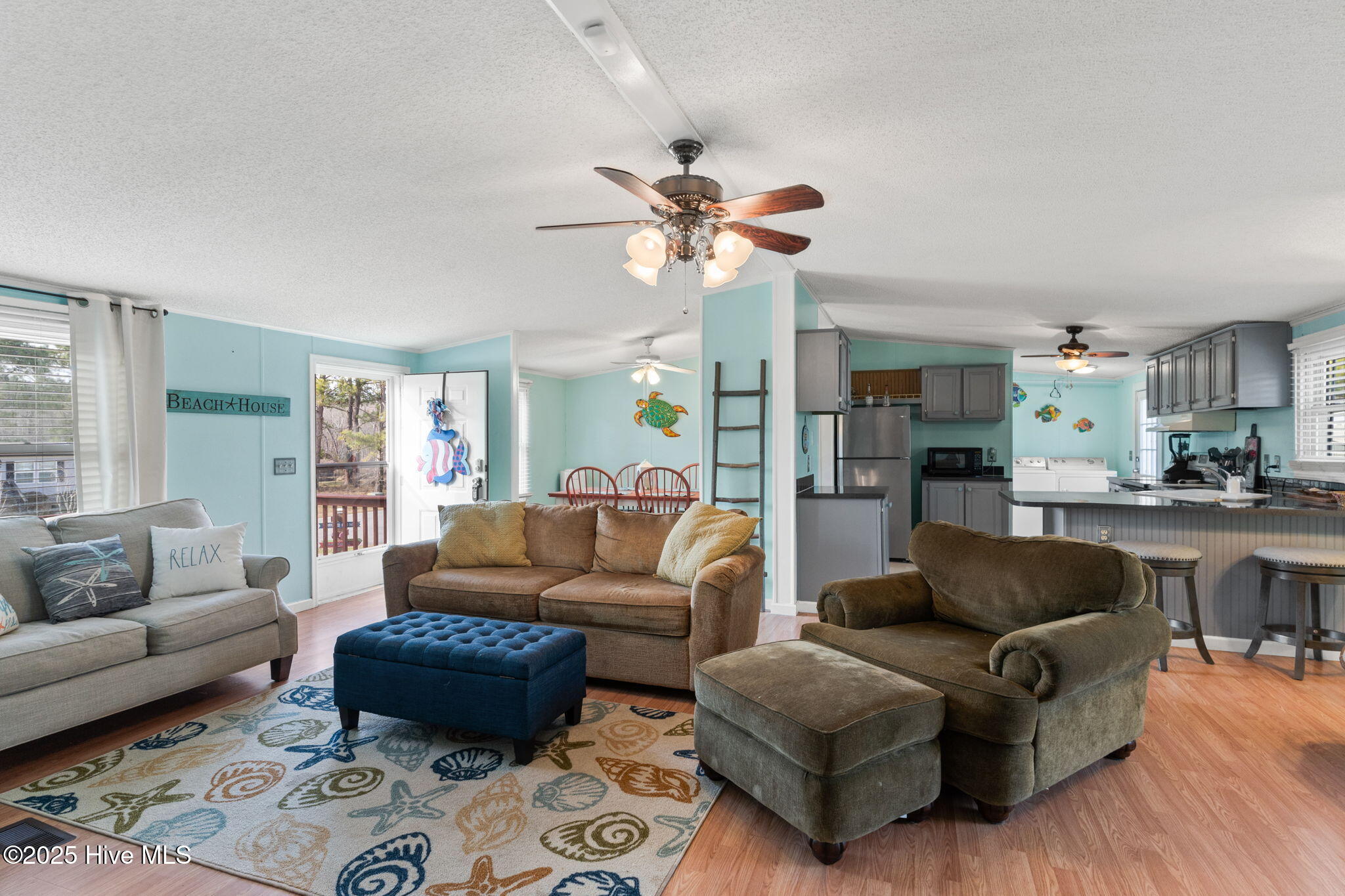 2228 Lakeside Avenue SW, Supply, NC 28462 – photo 5: Living Room