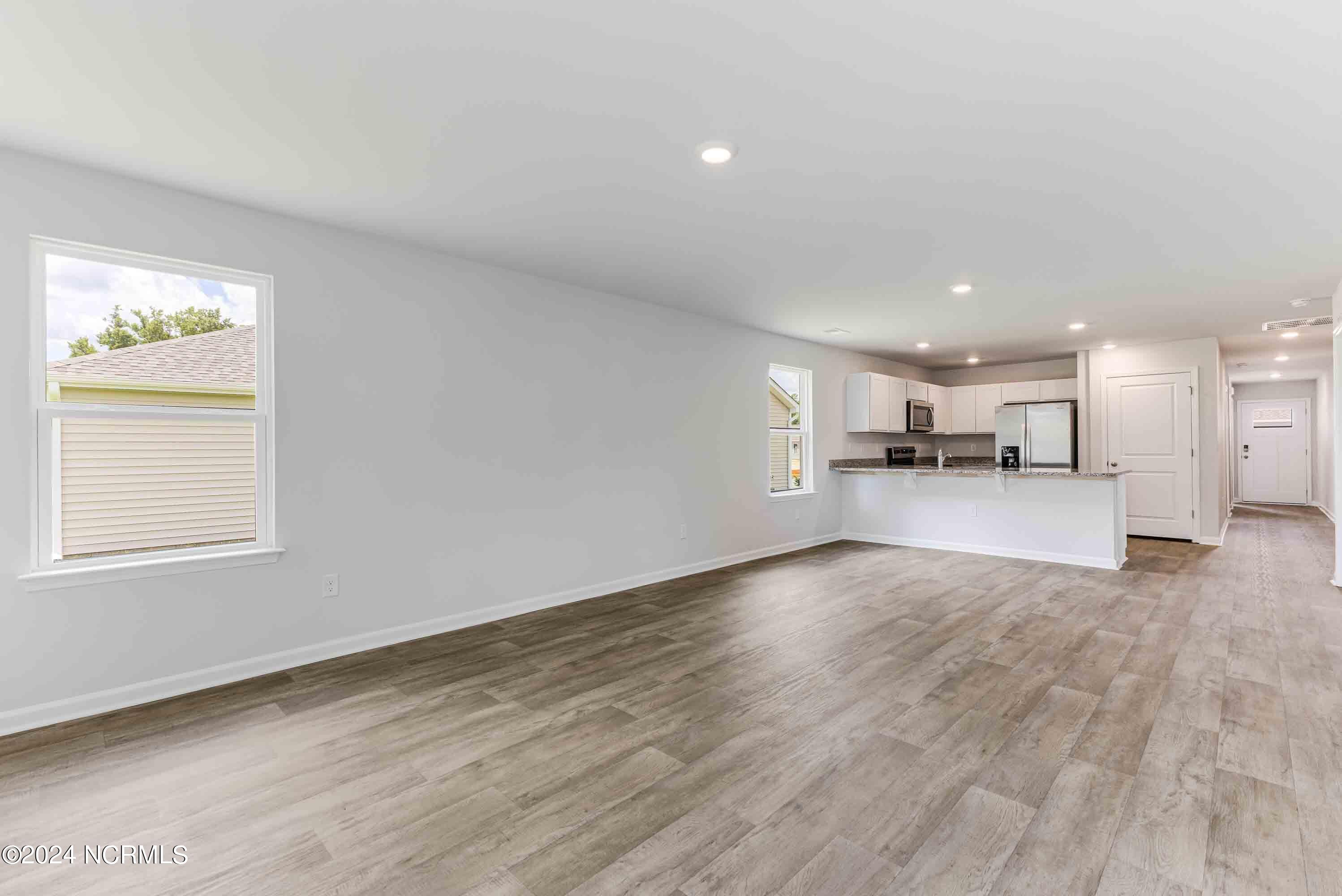 100533659 | Photo 17