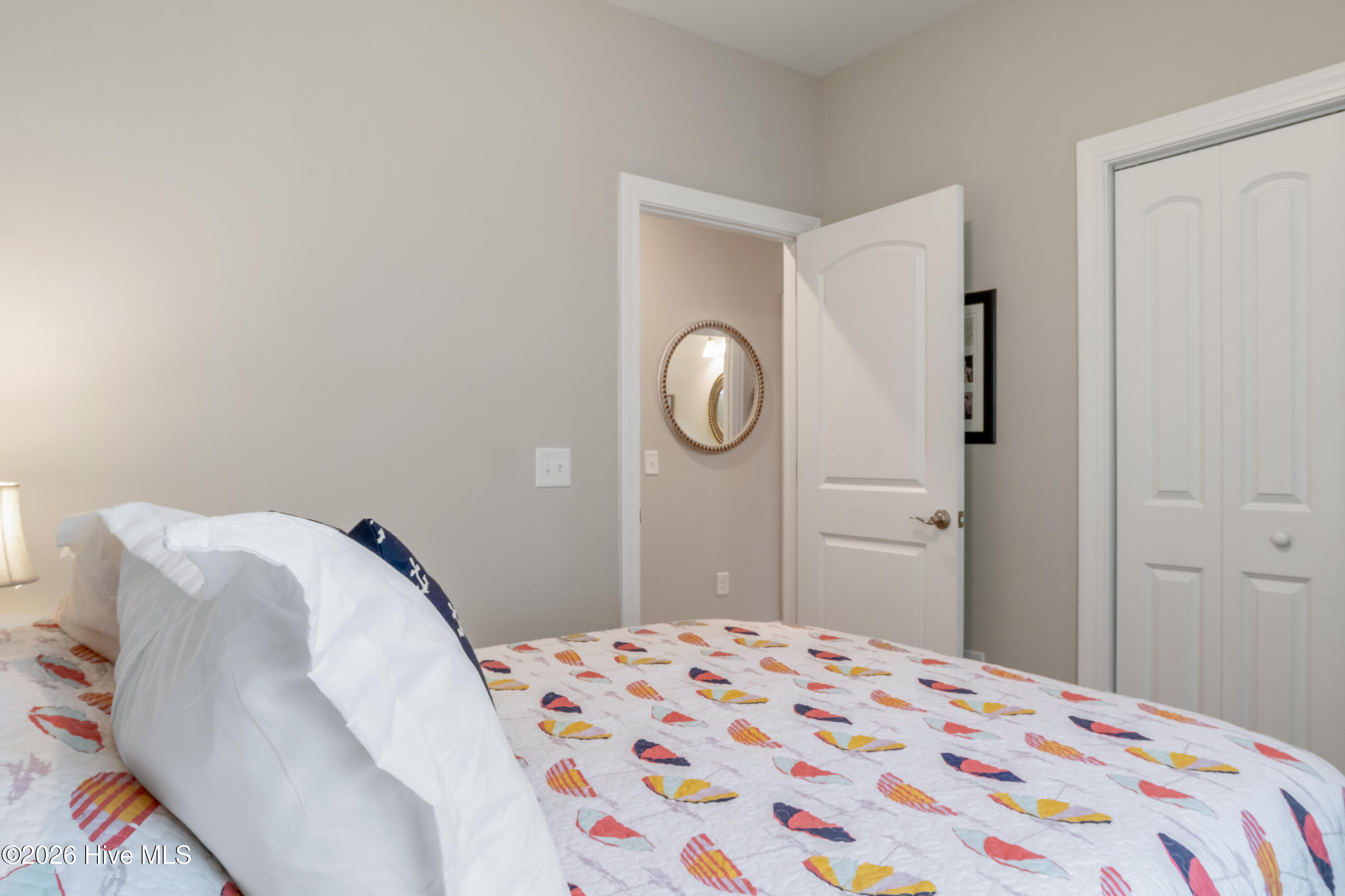 100557212 | Photo 16