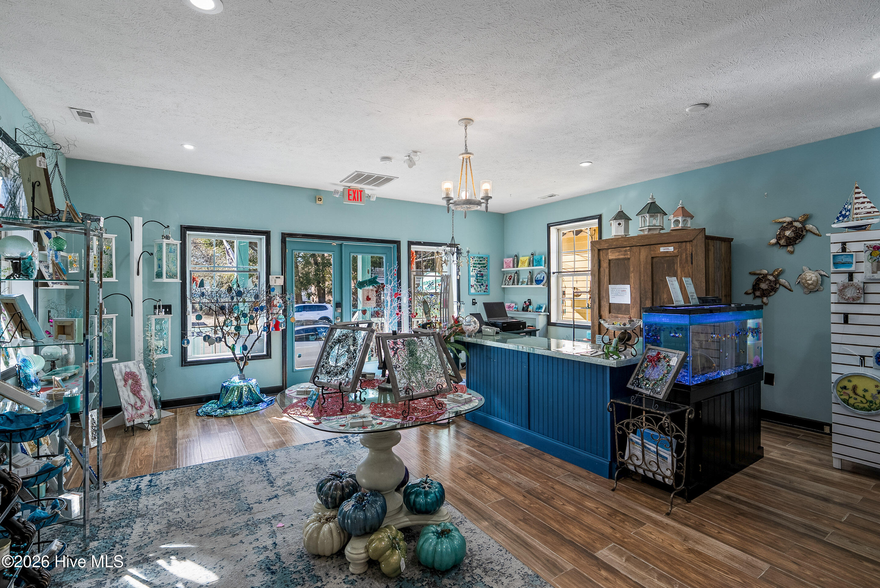 100556890 | Photo 12