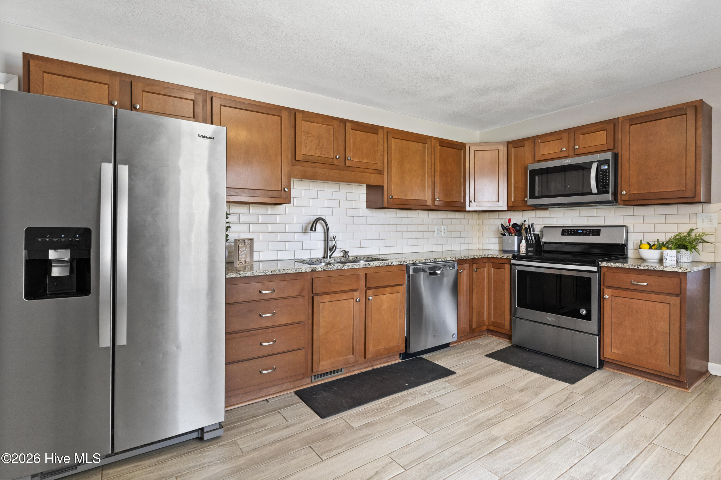 100555407 | Photo 12