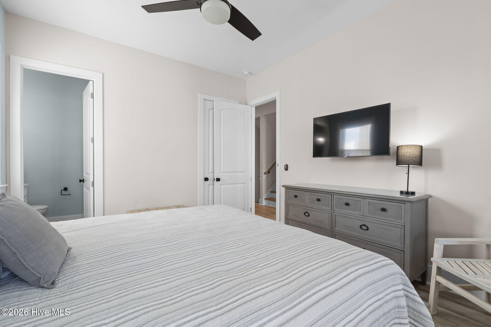 100564964 | Photo 30