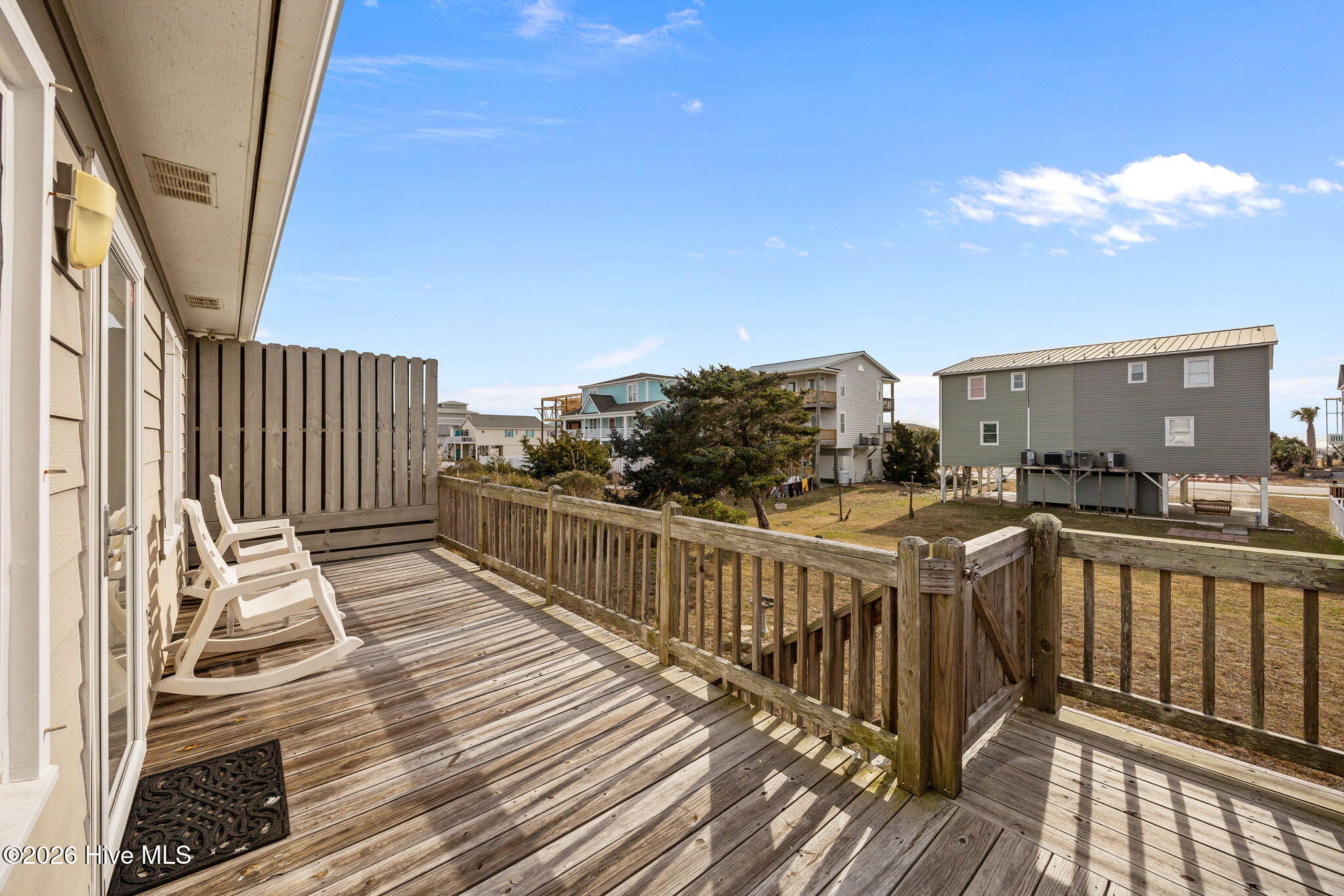 100547395 | Photo 14