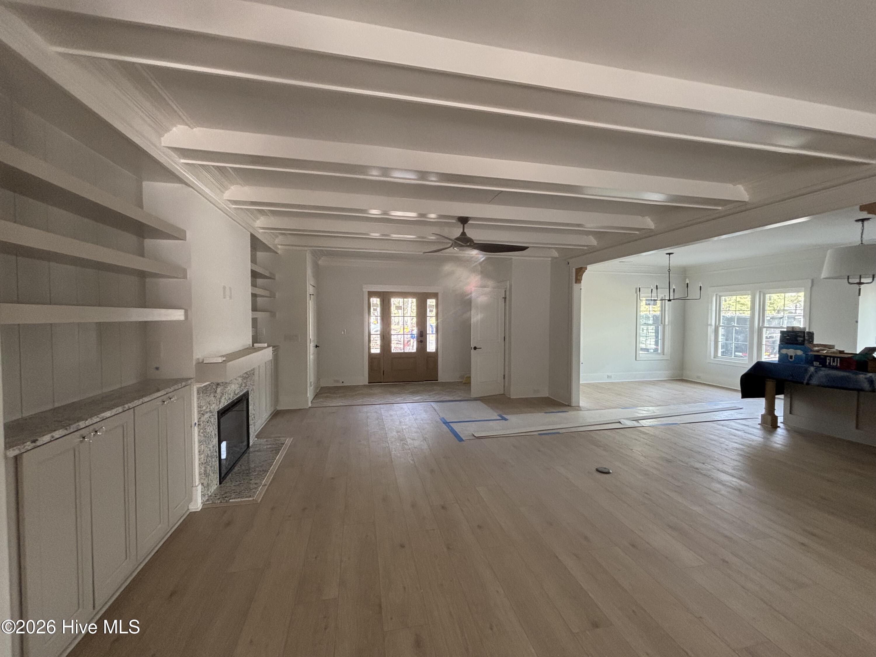 100516675 | Photo 53