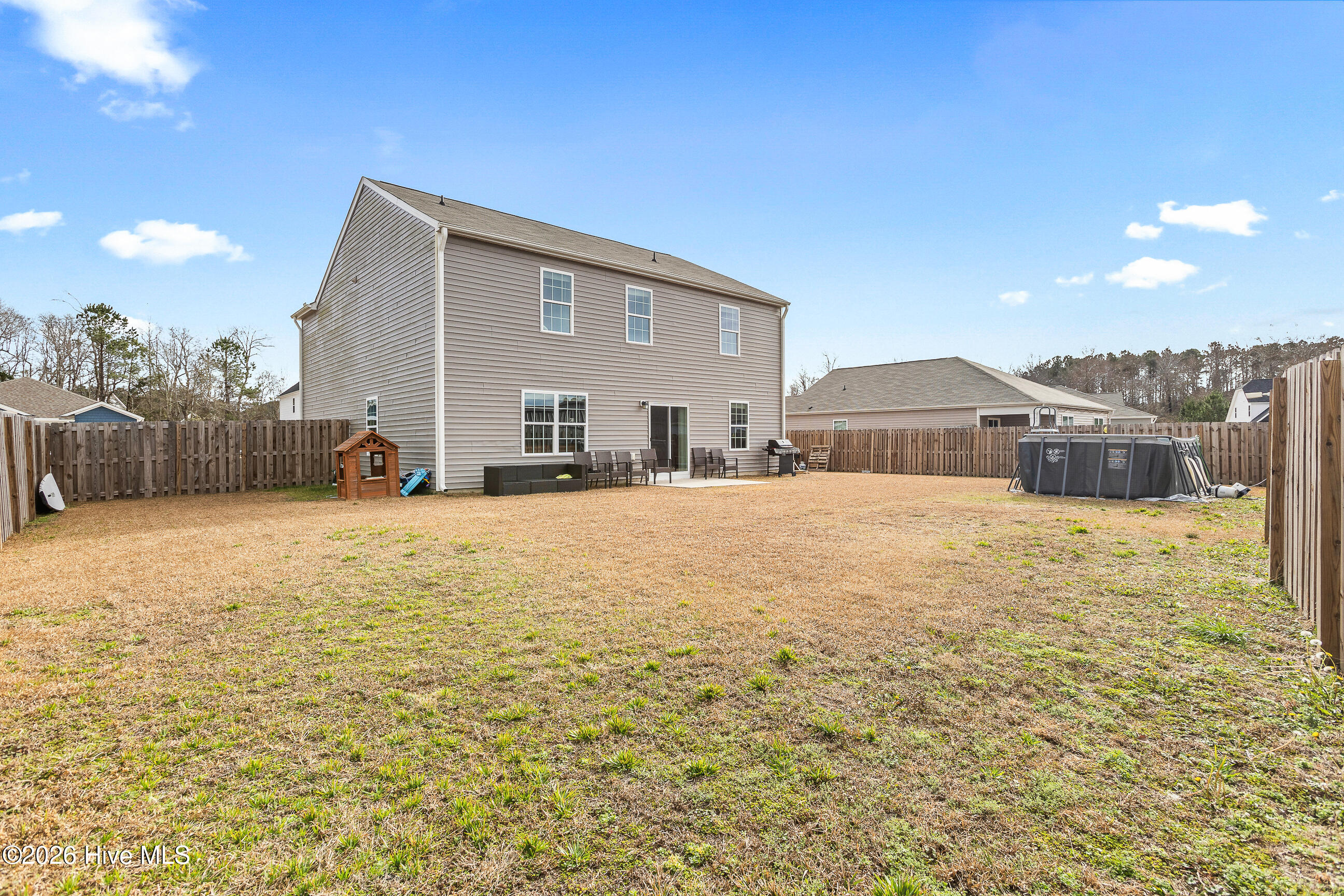 100549740 | Photo 35