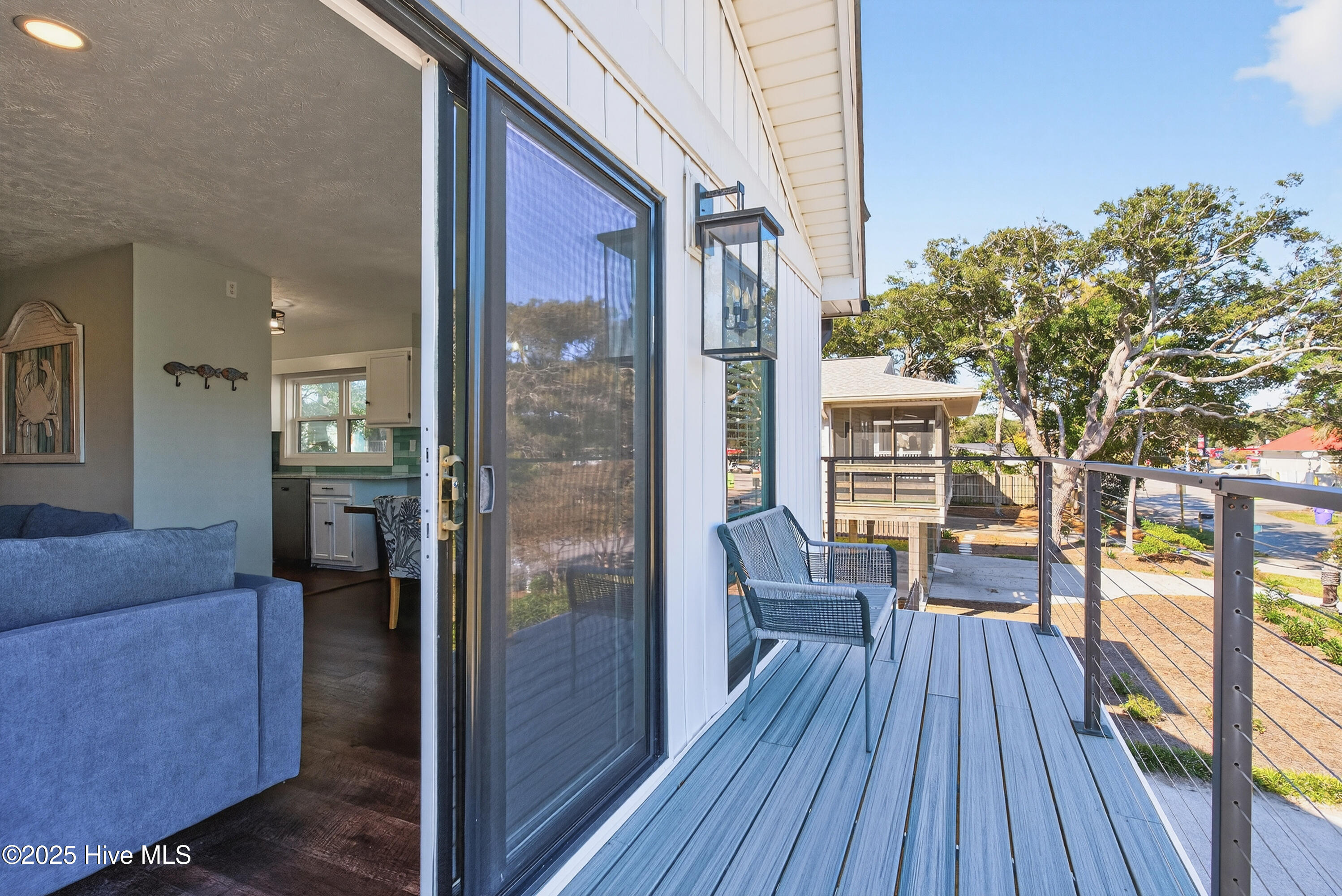 100537887 | Photo 38