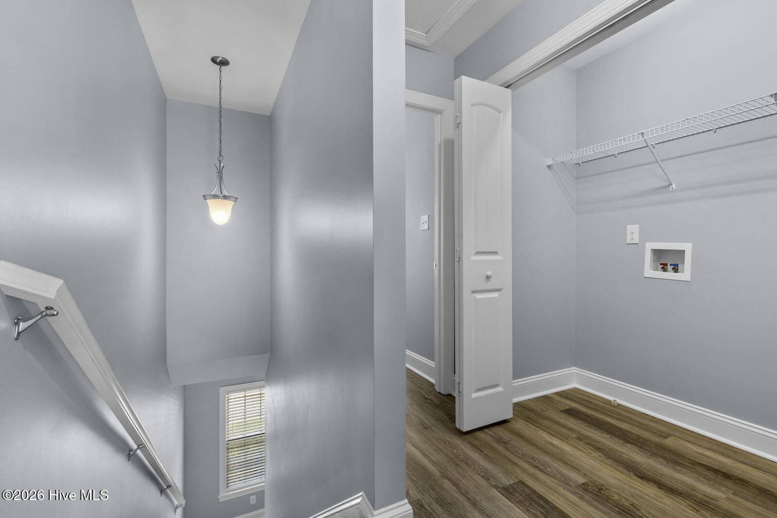 100568265 | Photo 10