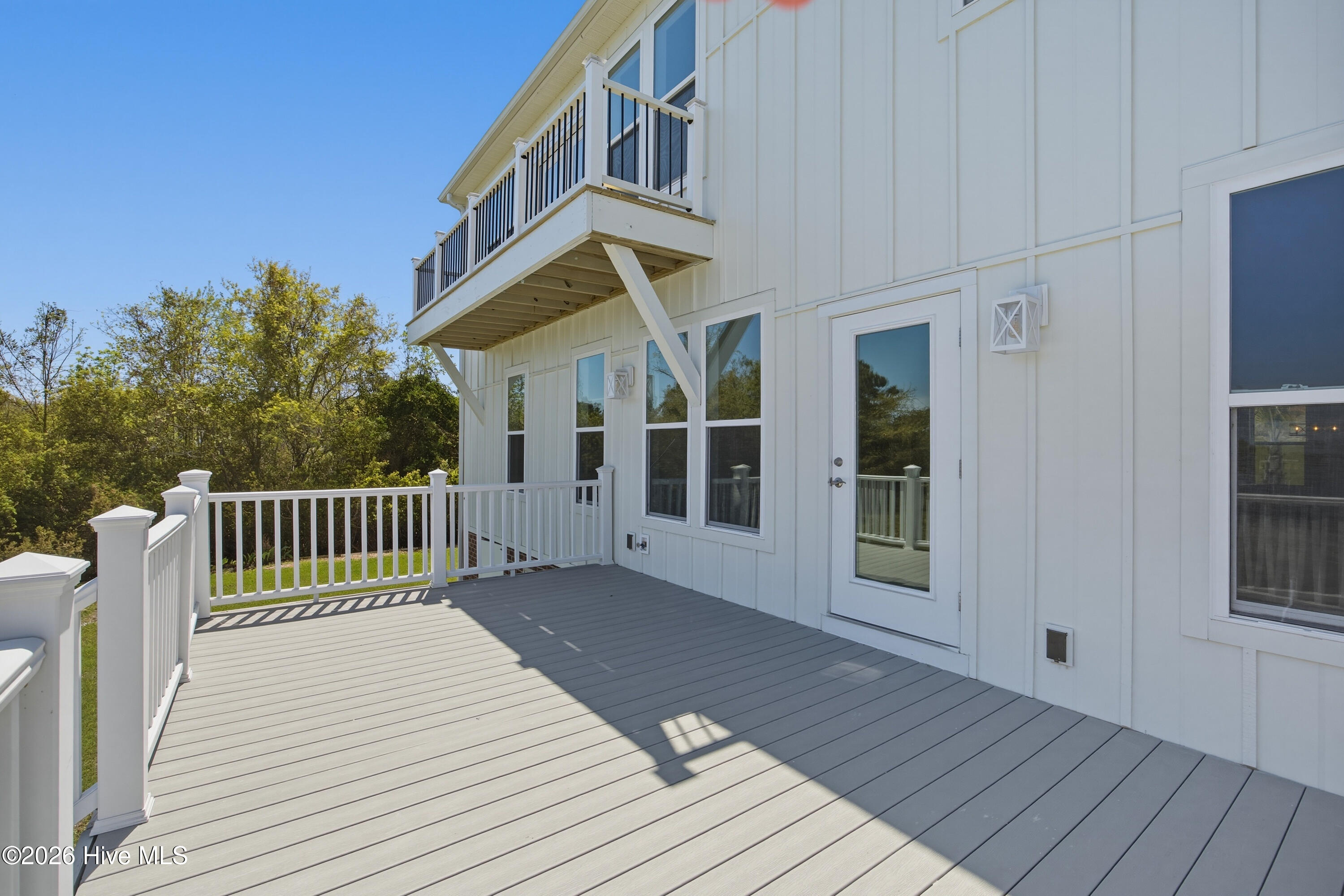 100569941 | Photo 41