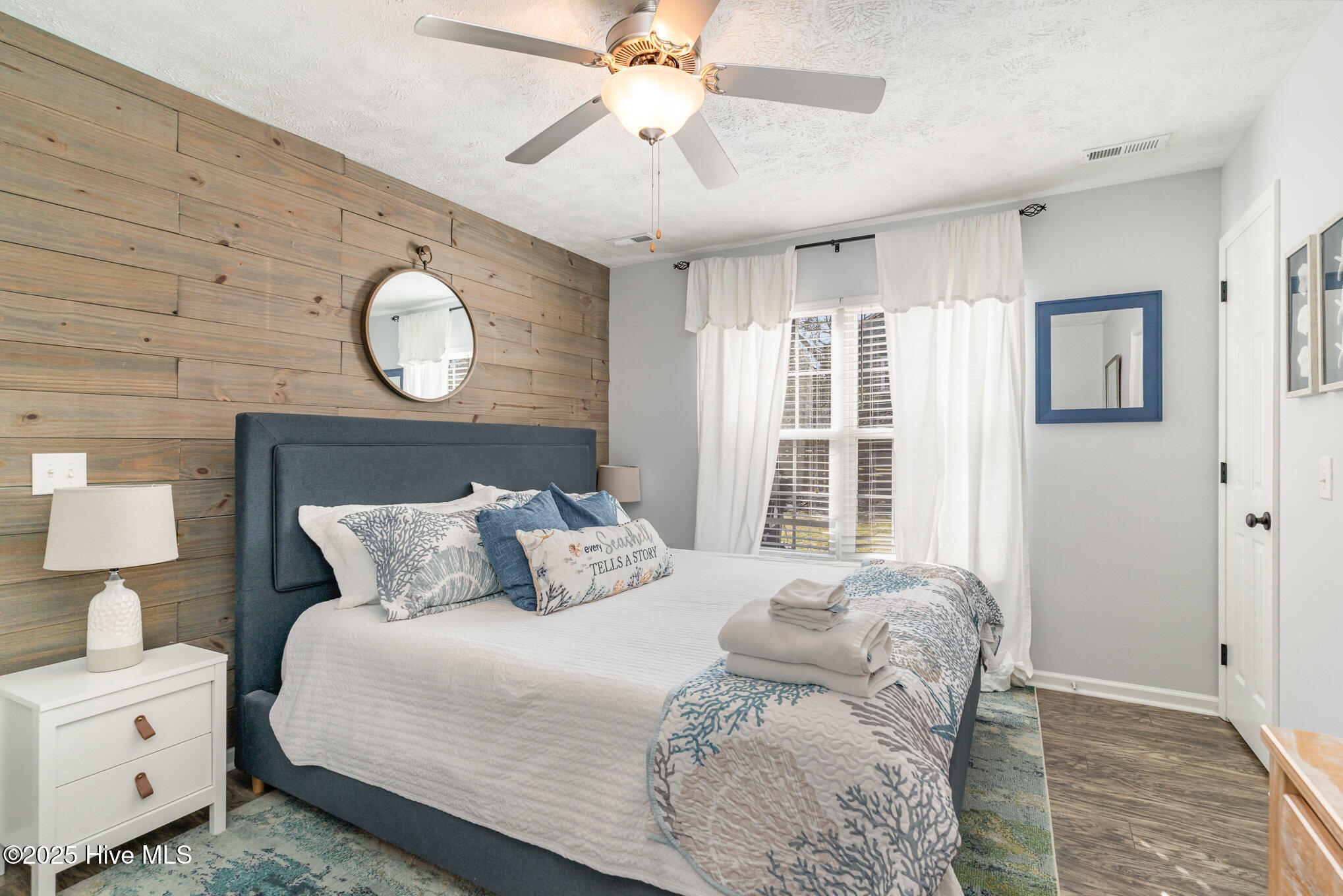 100497000 | Photo 17