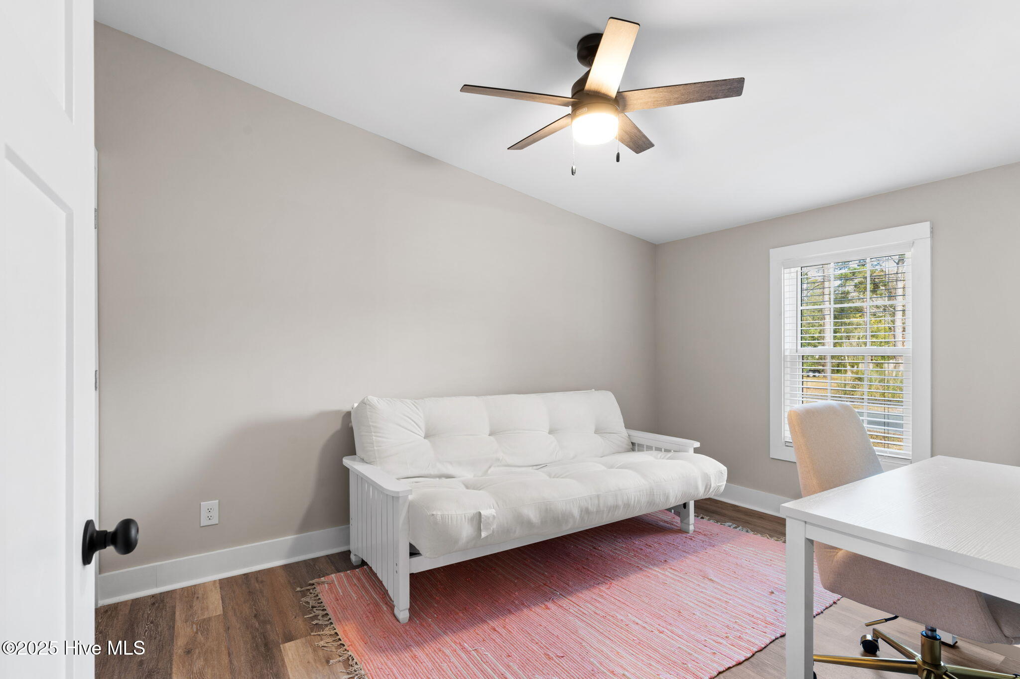 100545066 | Photo 24