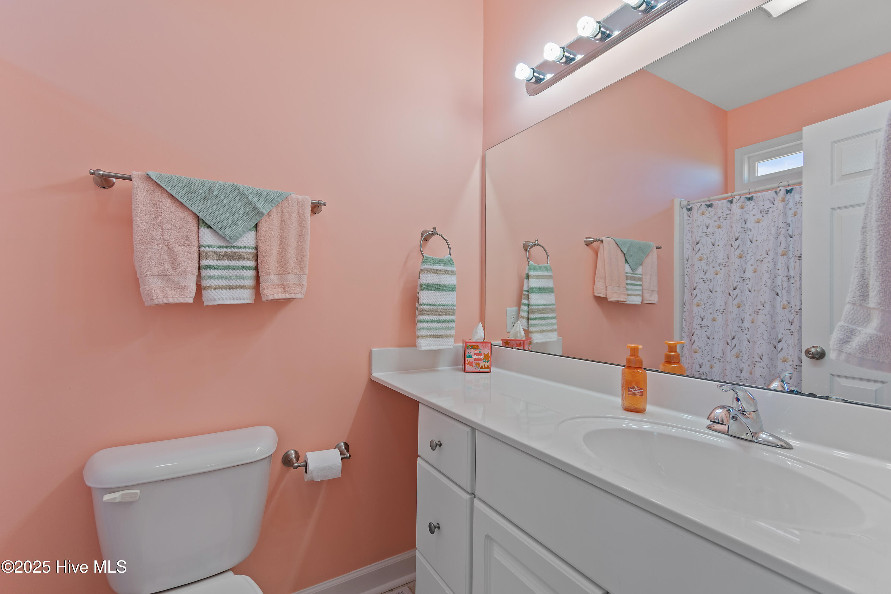 100543636 | Photo 21