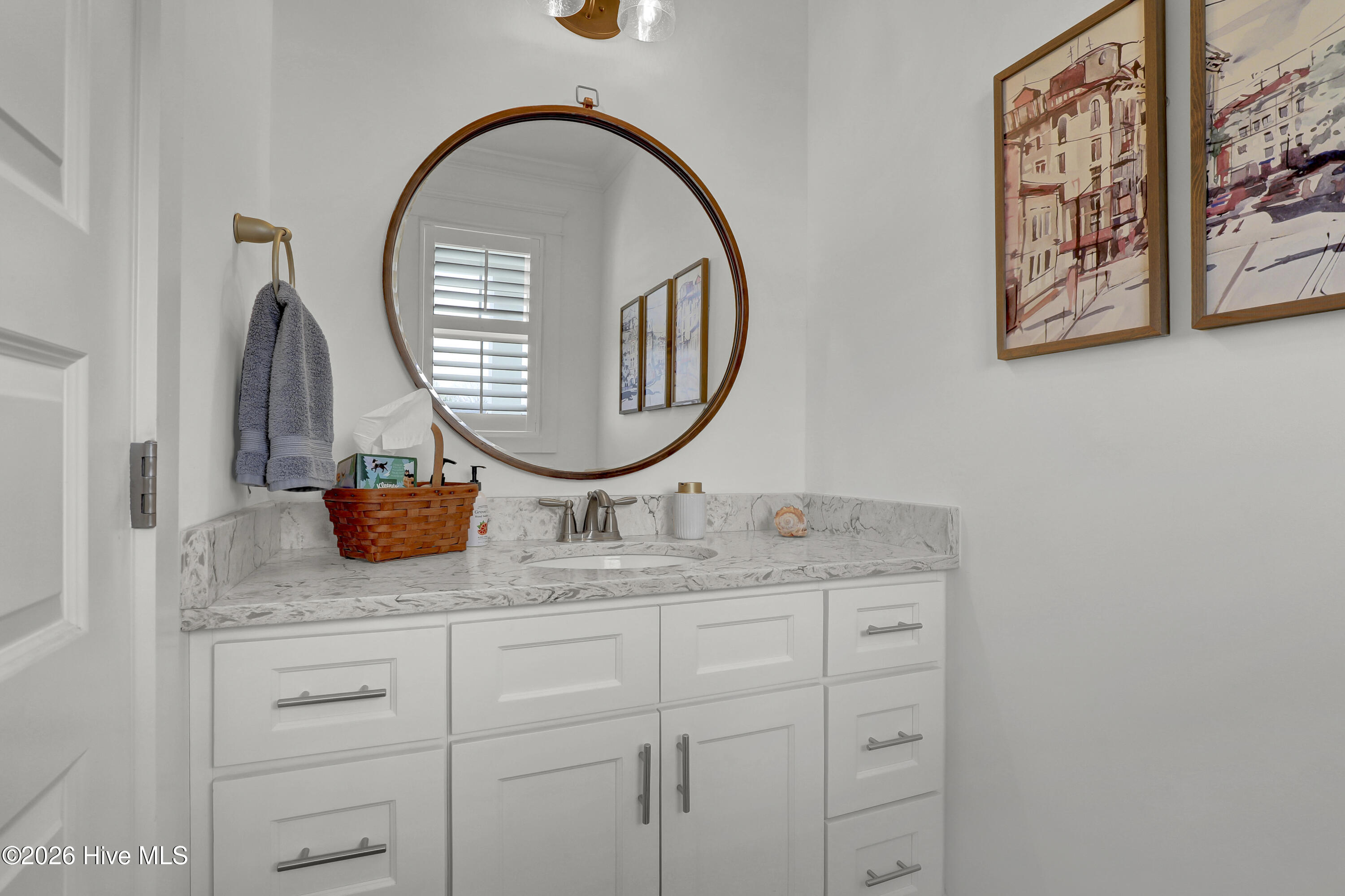 100561723 | Photo 33