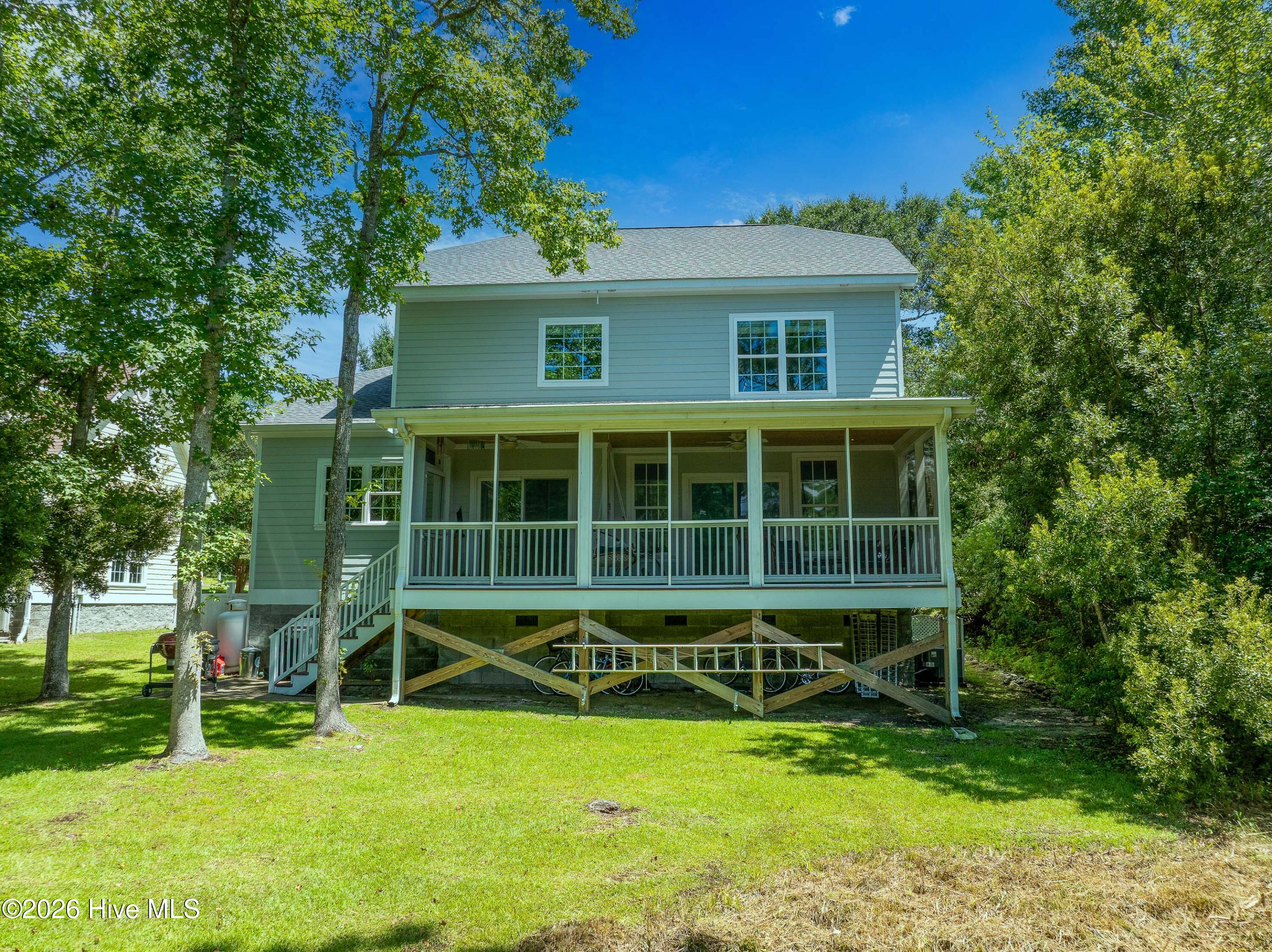 100563119 | Photo 62