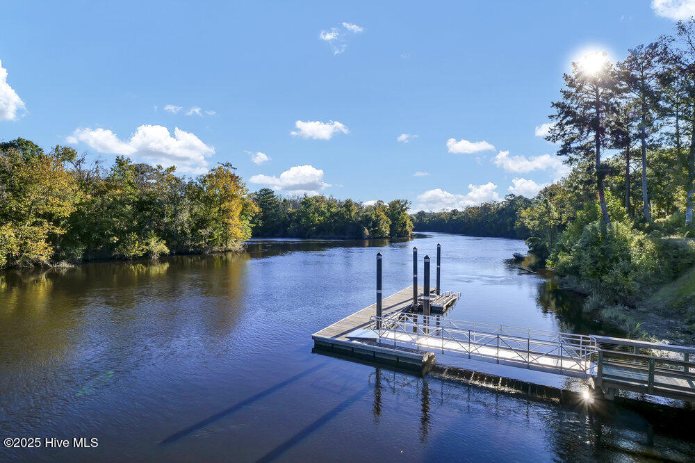 100569066 | Photo 53