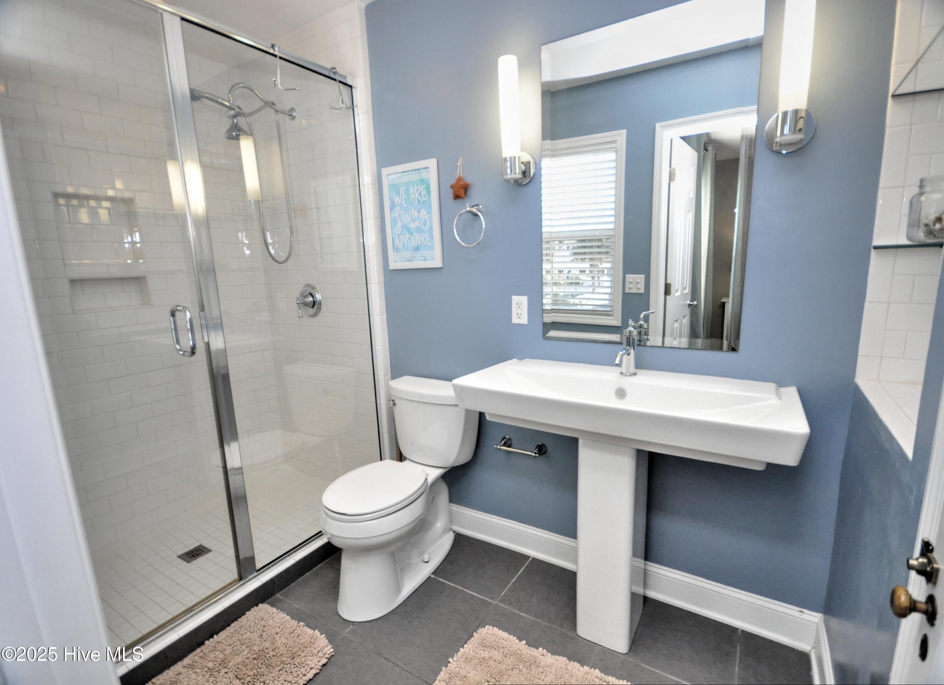 100545974 | Photo 23