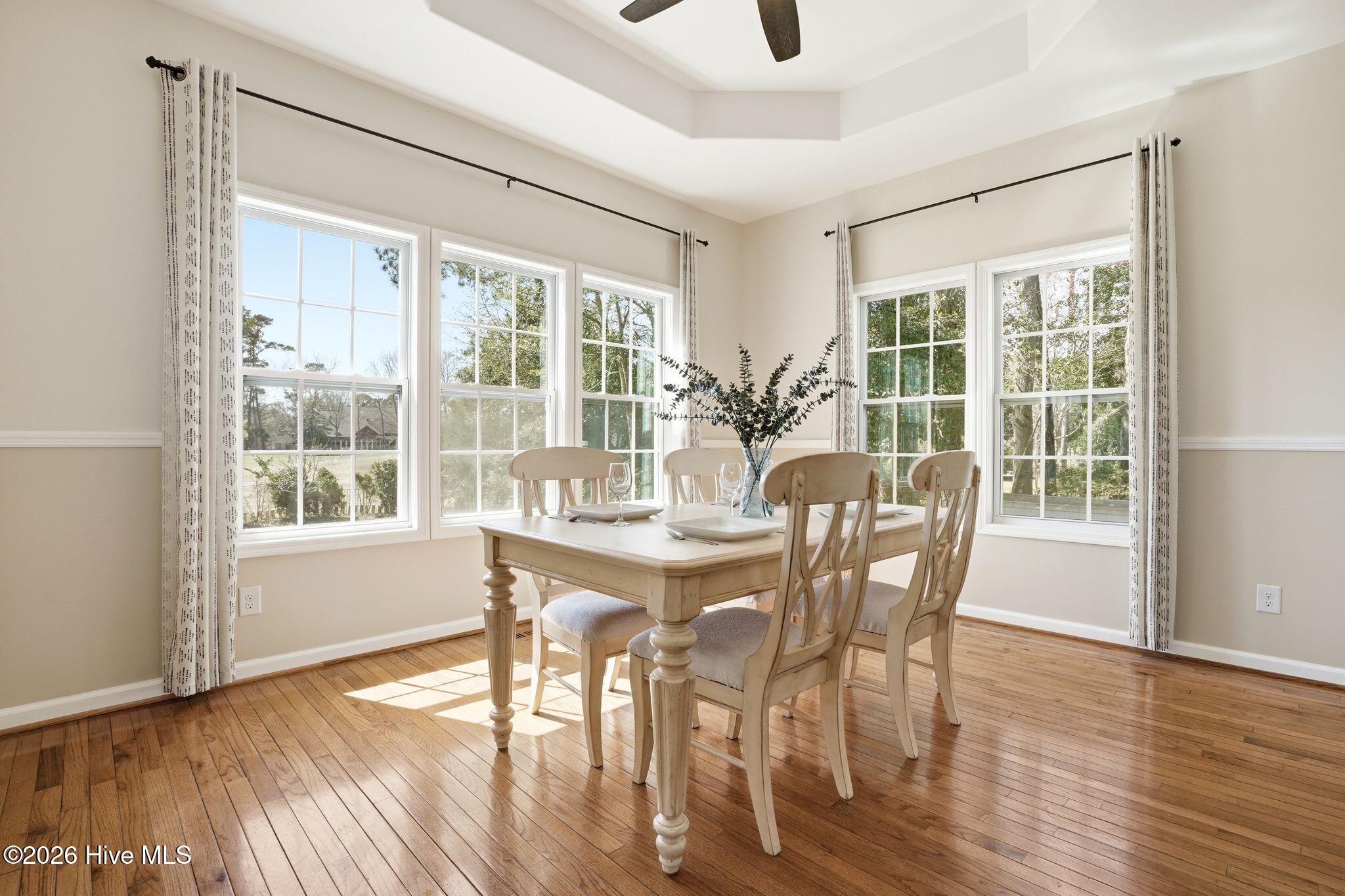 100560935 | Photo 27