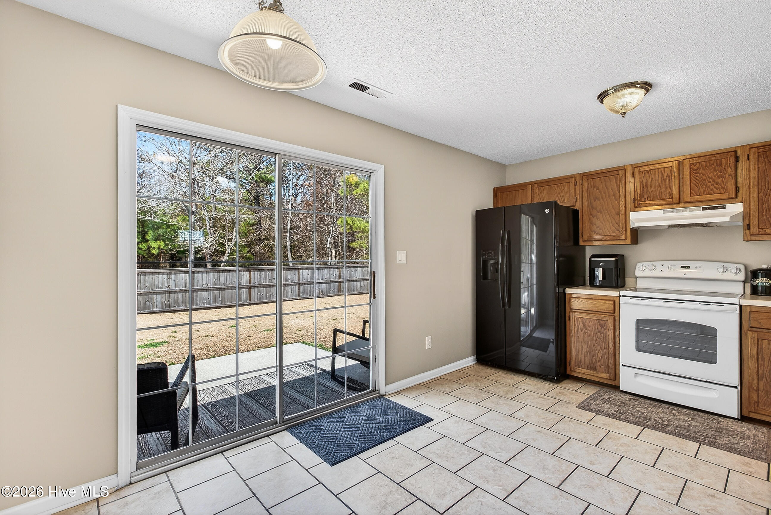 100557128 | Photo 10