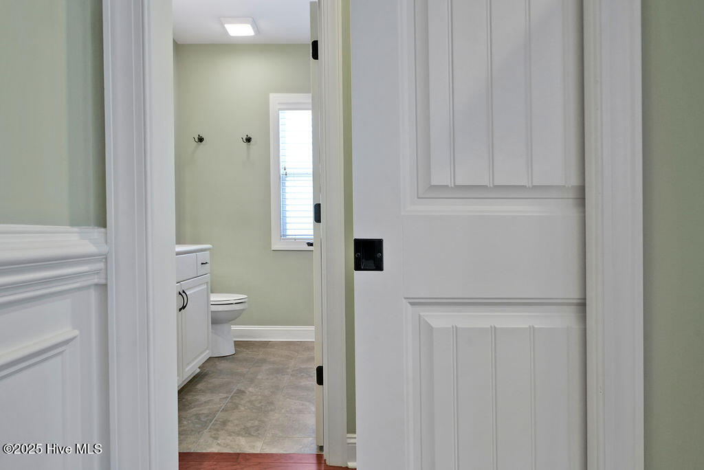 100527649 | Photo 30