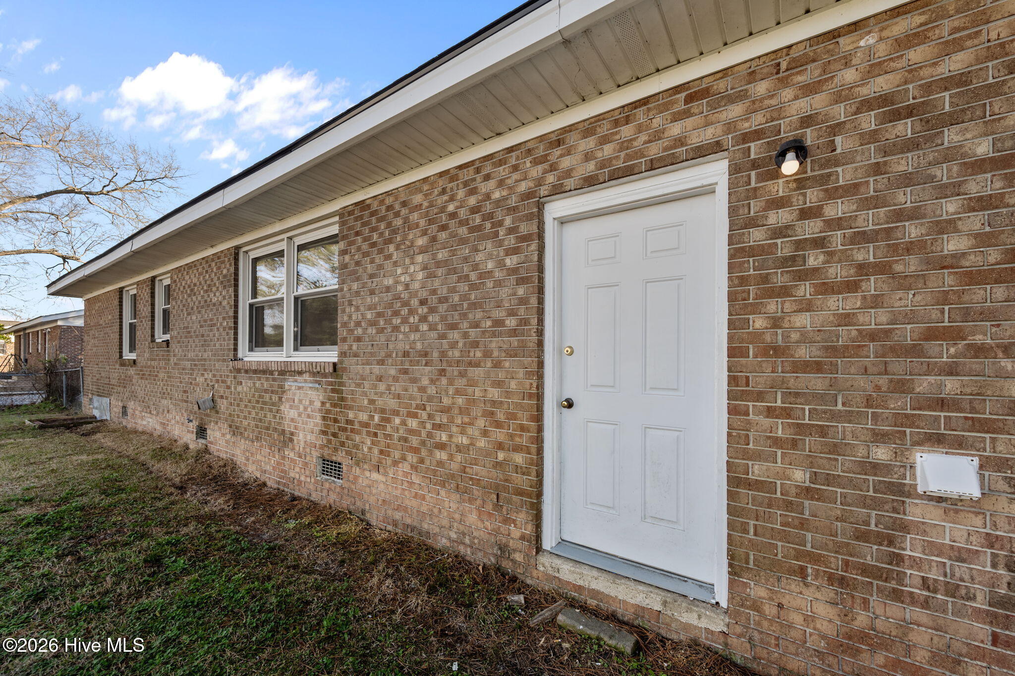 100548800 | Photo 26