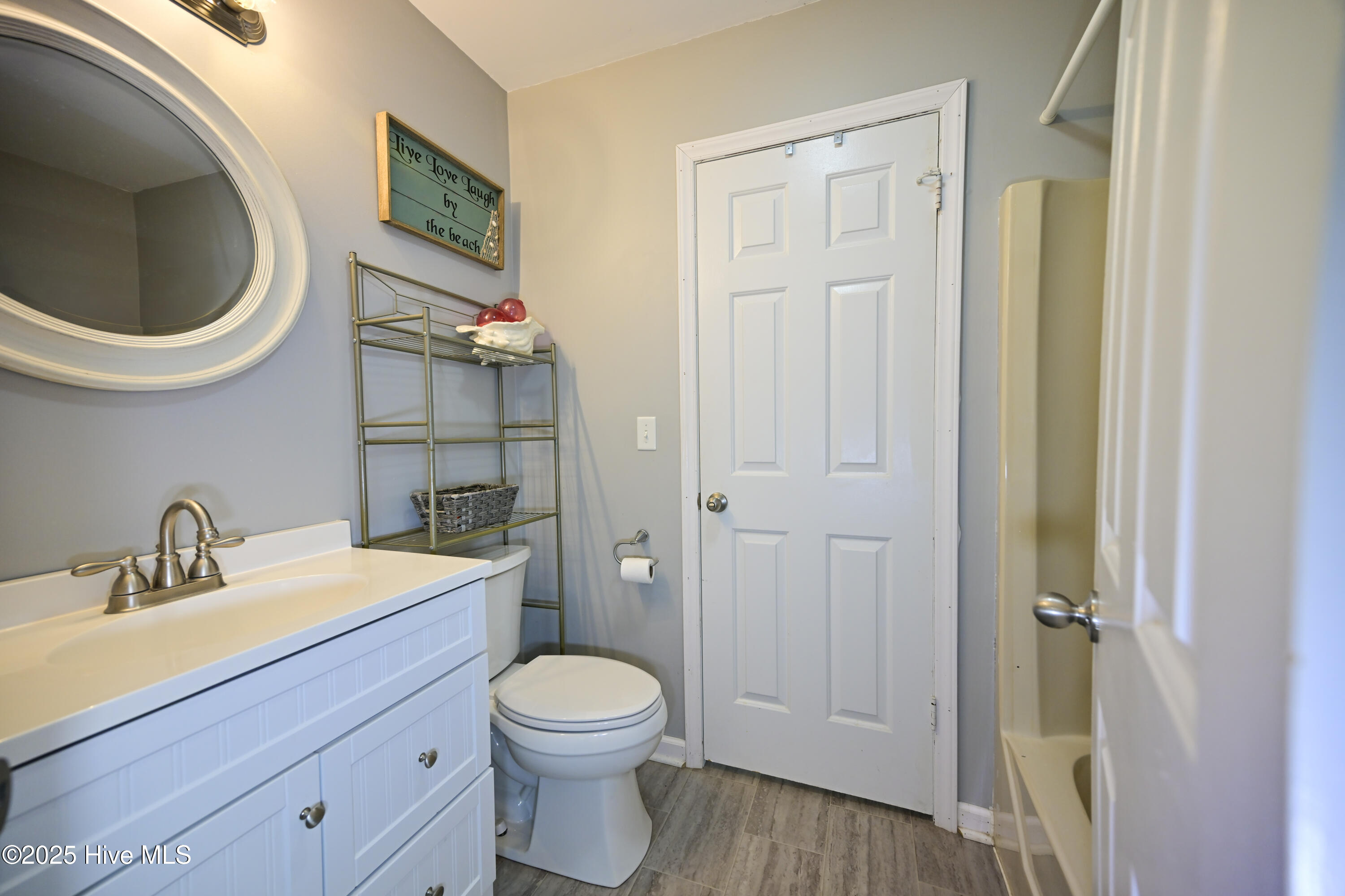 100495129 | Photo 43