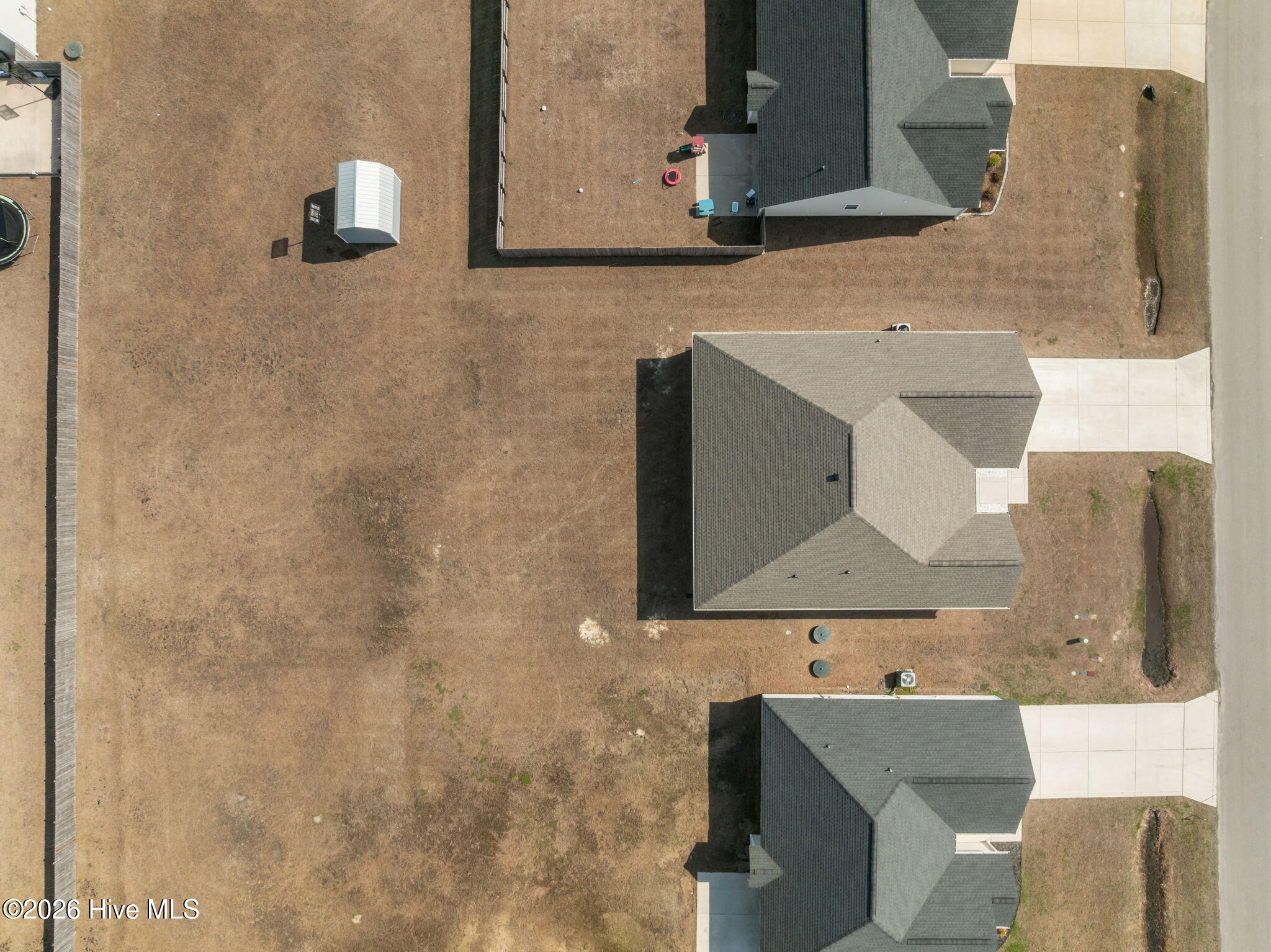 100559692 | Photo 26