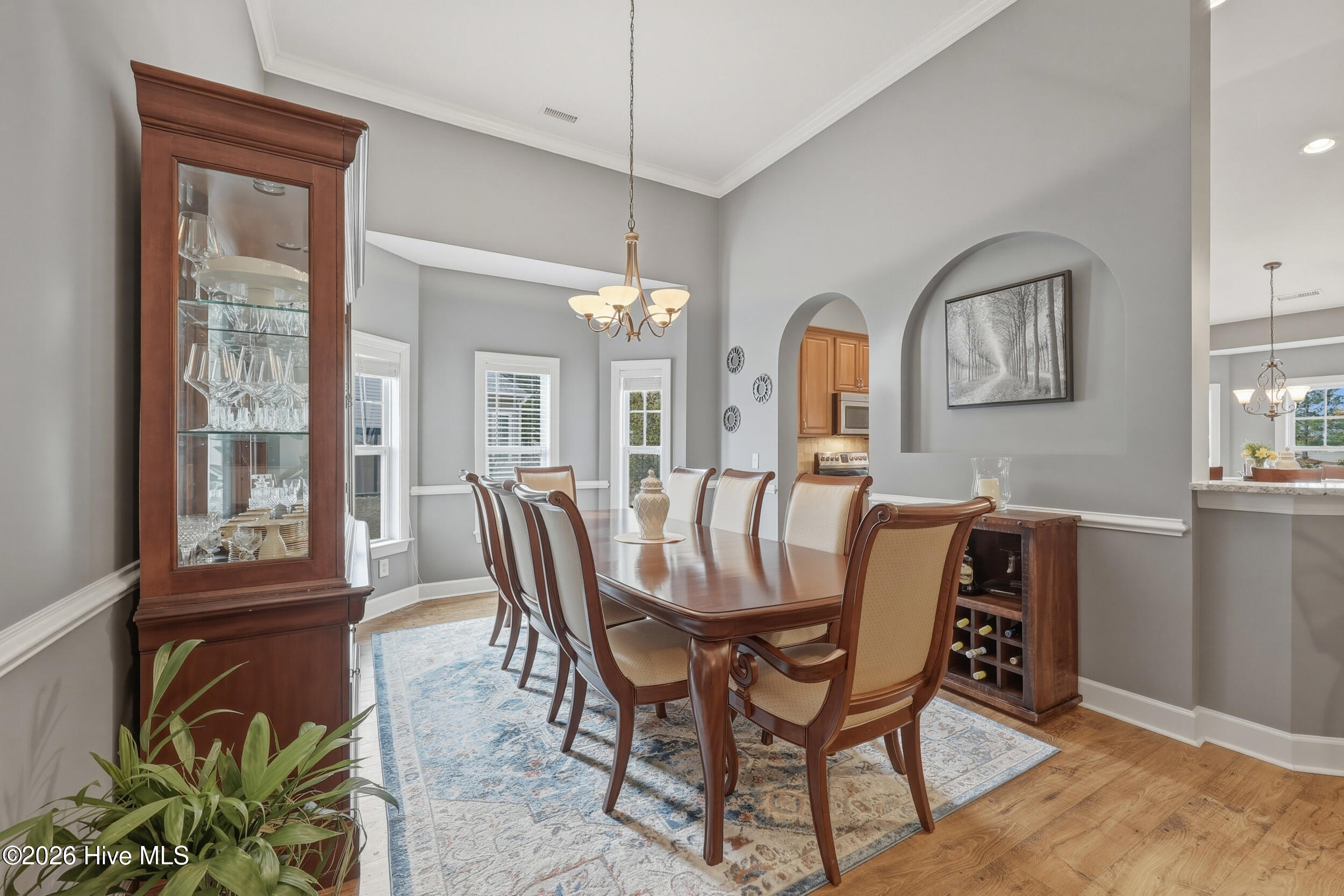 100555932 | Photo 11