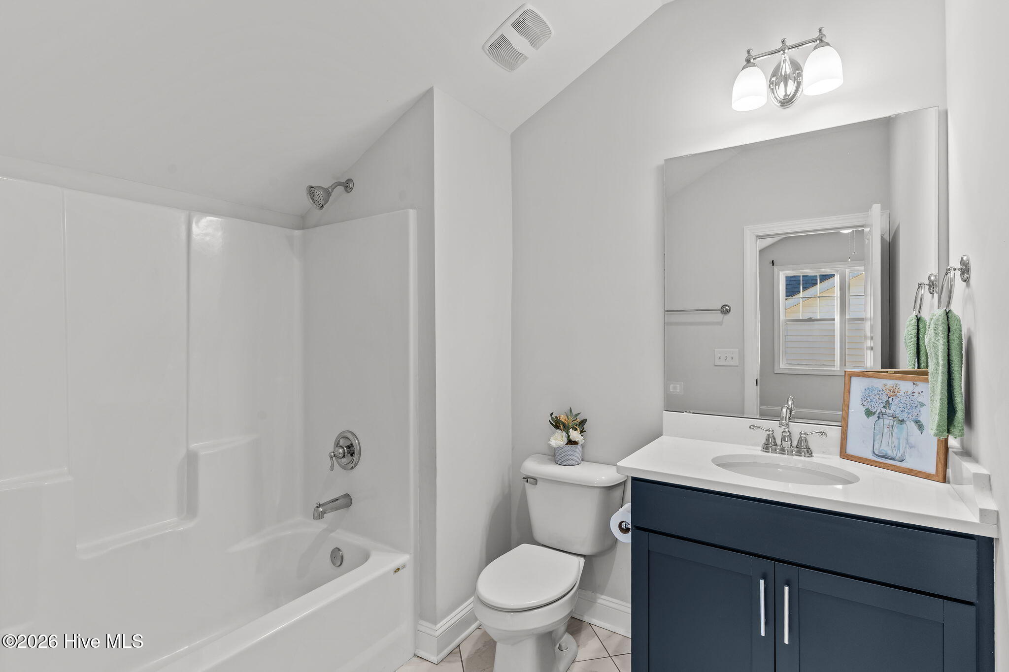 100548771 | Photo 34