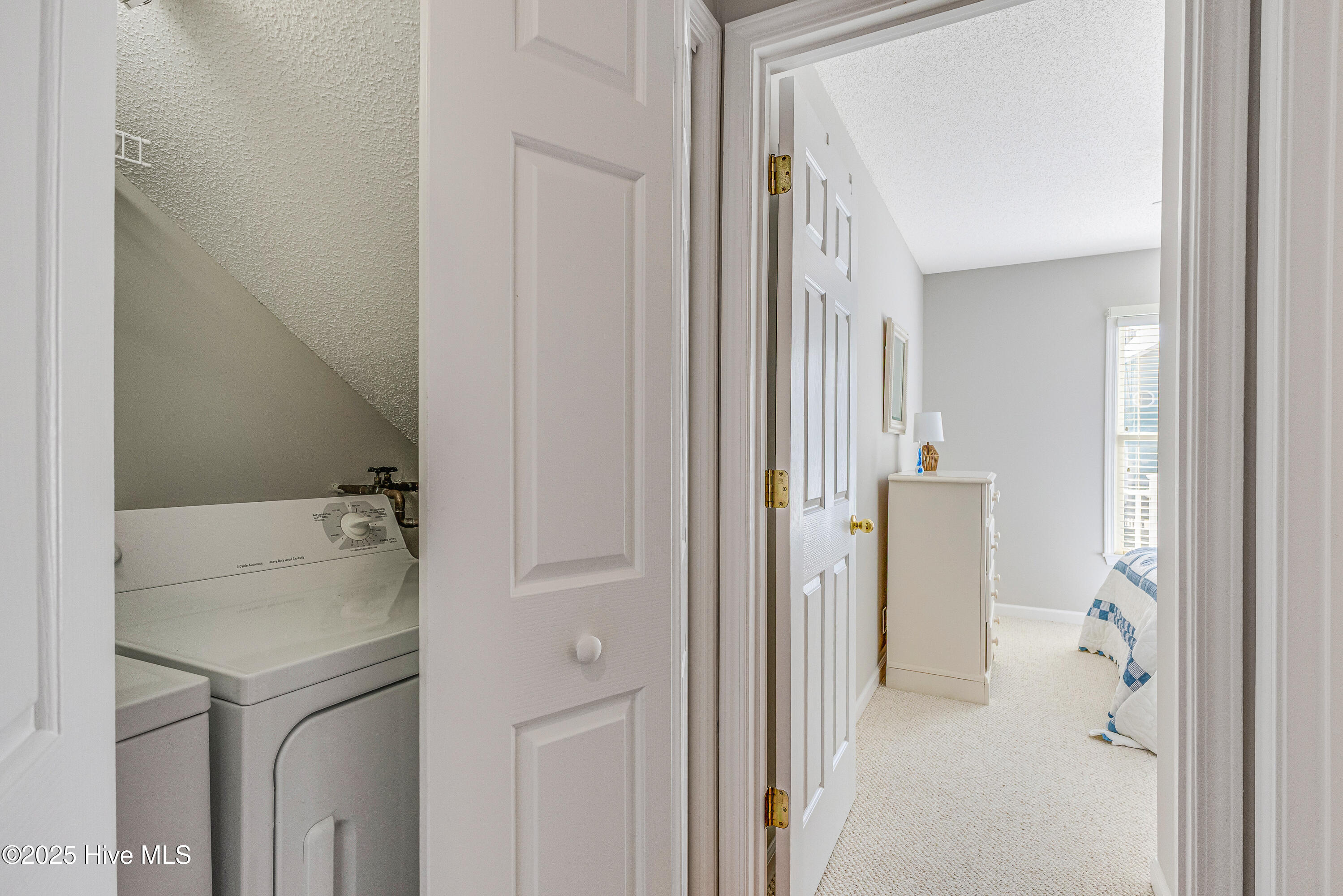 100522444 | Photo 33