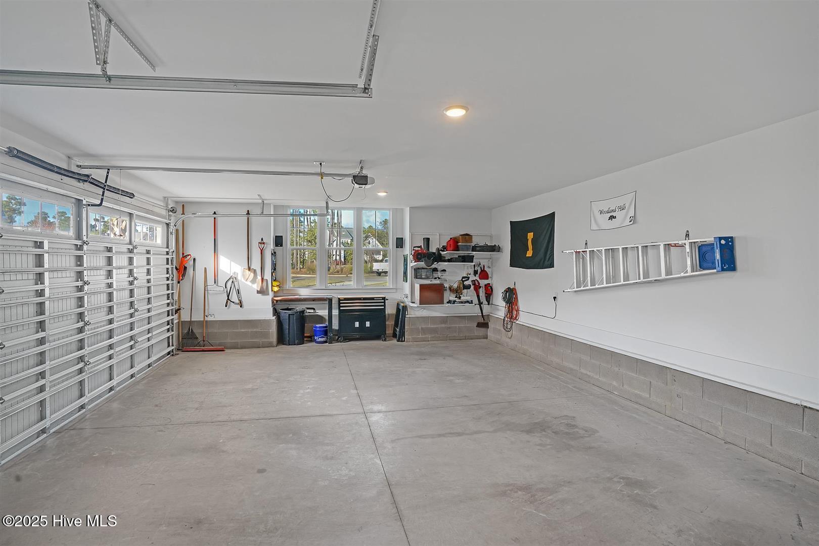 100542626 | Photo 51