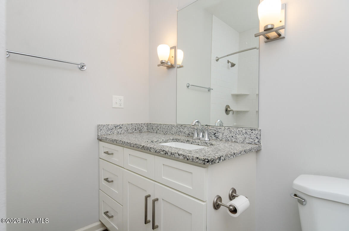 100561400 | Photo 18